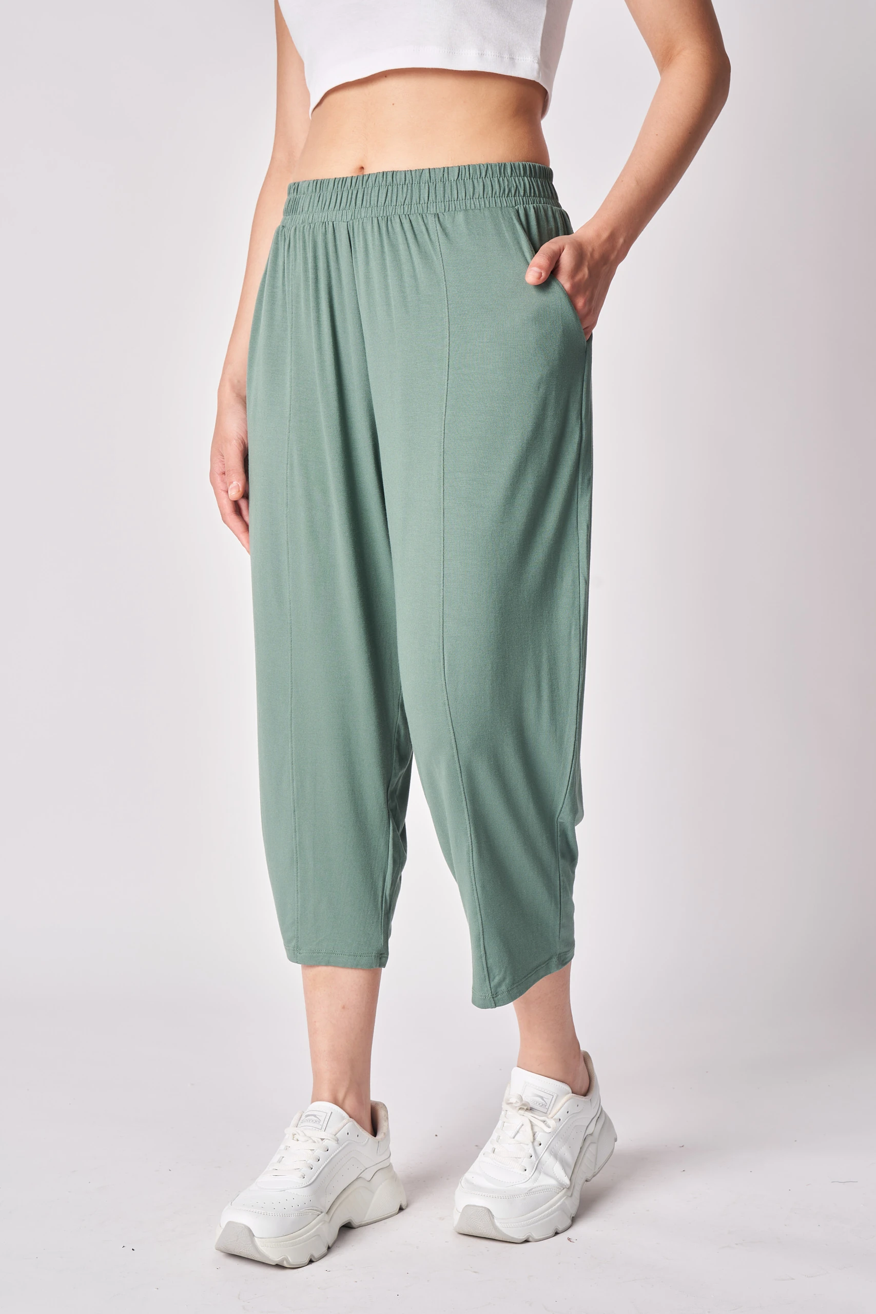 Kadın Beli Lastikli Regular Fit Dikiş Detaylı Şalvar Pantolon - Haki