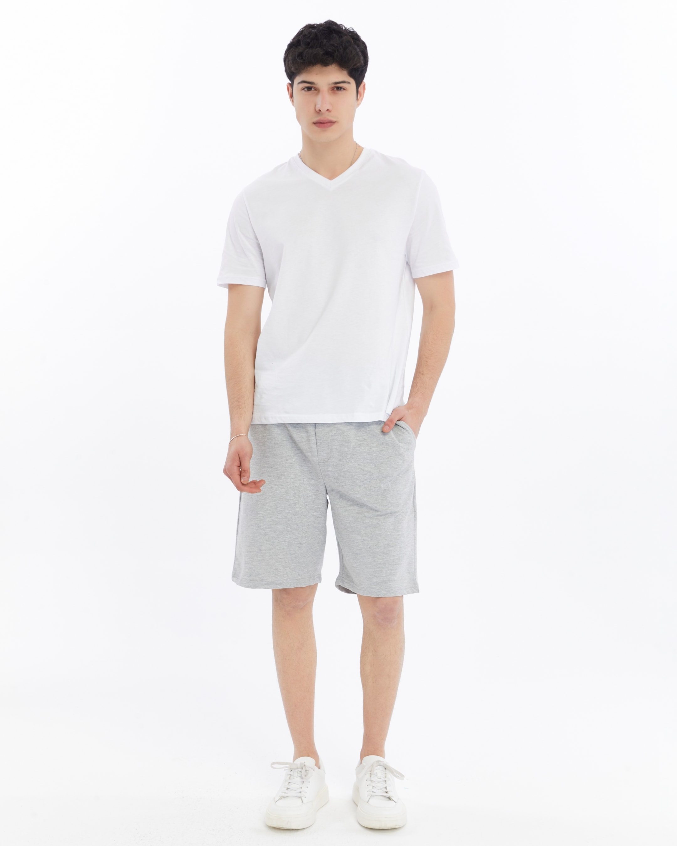 Erkek V Yaka Kısa Kollu Regular Fit Basic Tişört - Beyaz