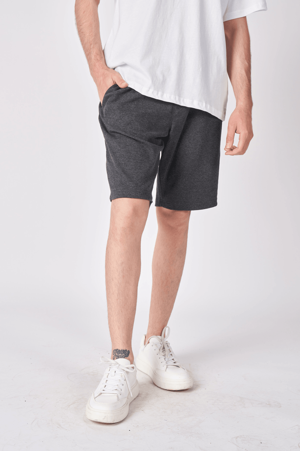 Erkek Beli Lastikli Cepli Dokulu Regular Fit Bermuda