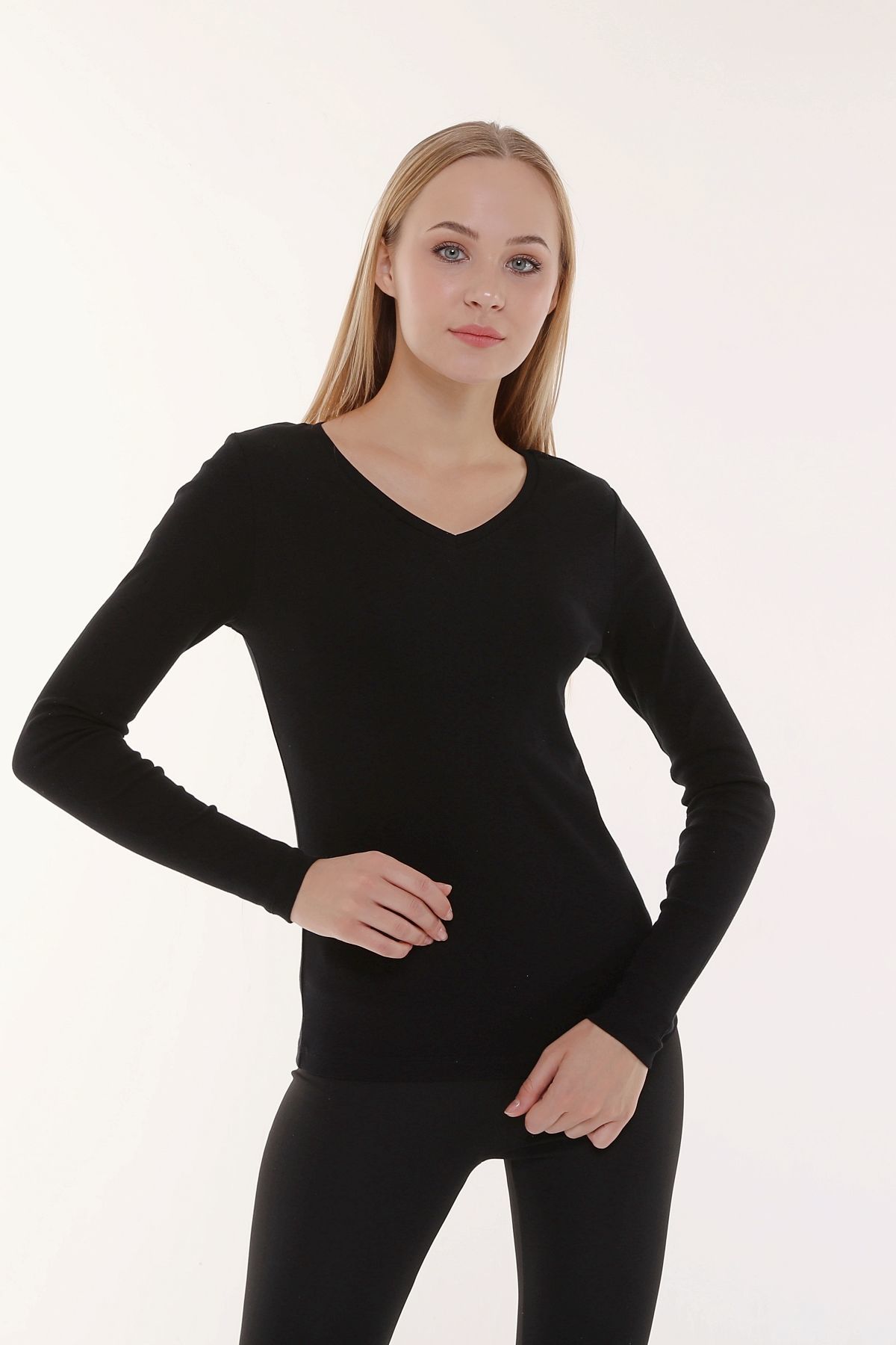 Kadın V Yaka Uzun Kollu Regular Fit Basic Tişört - Siyah