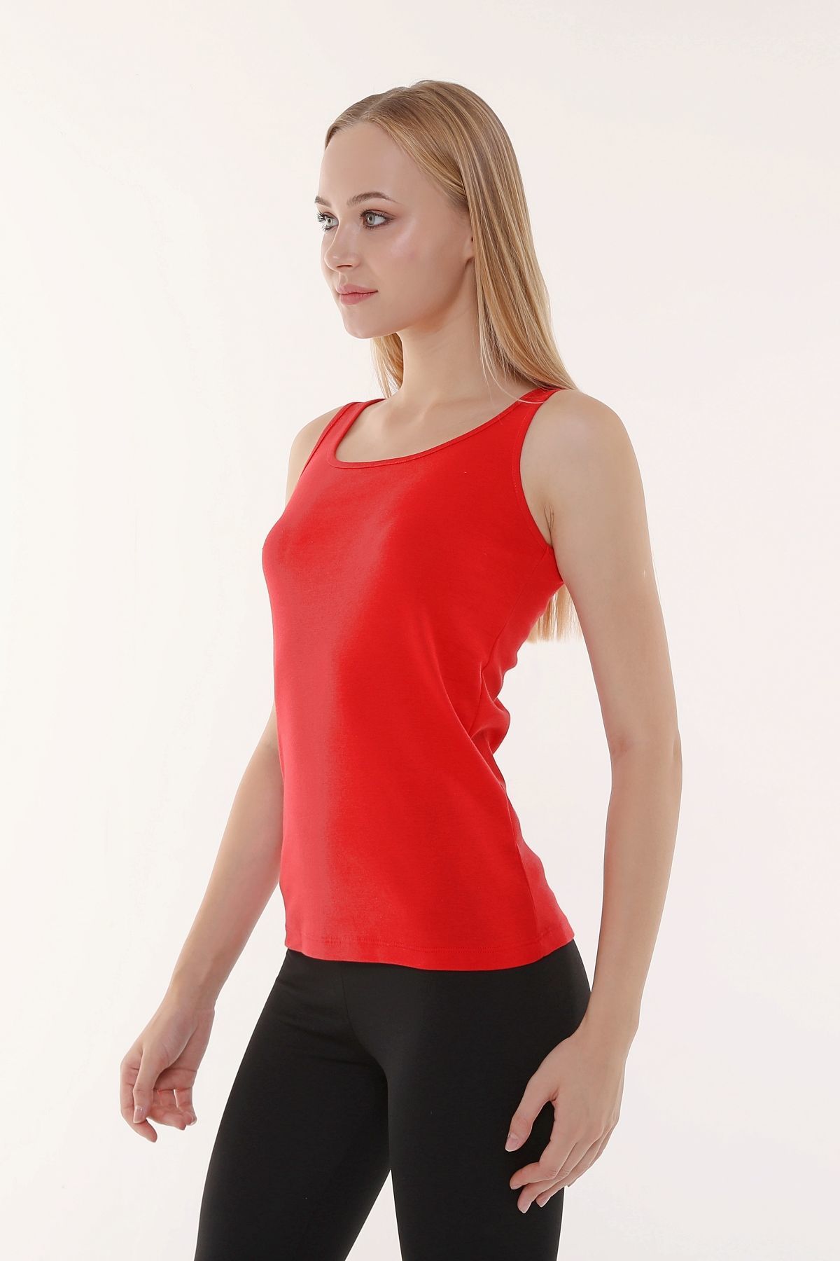 Kadın U Yaka Sıfır Kol Regular Fit Basic Geniş Askılı Tişört - KIRMIZI