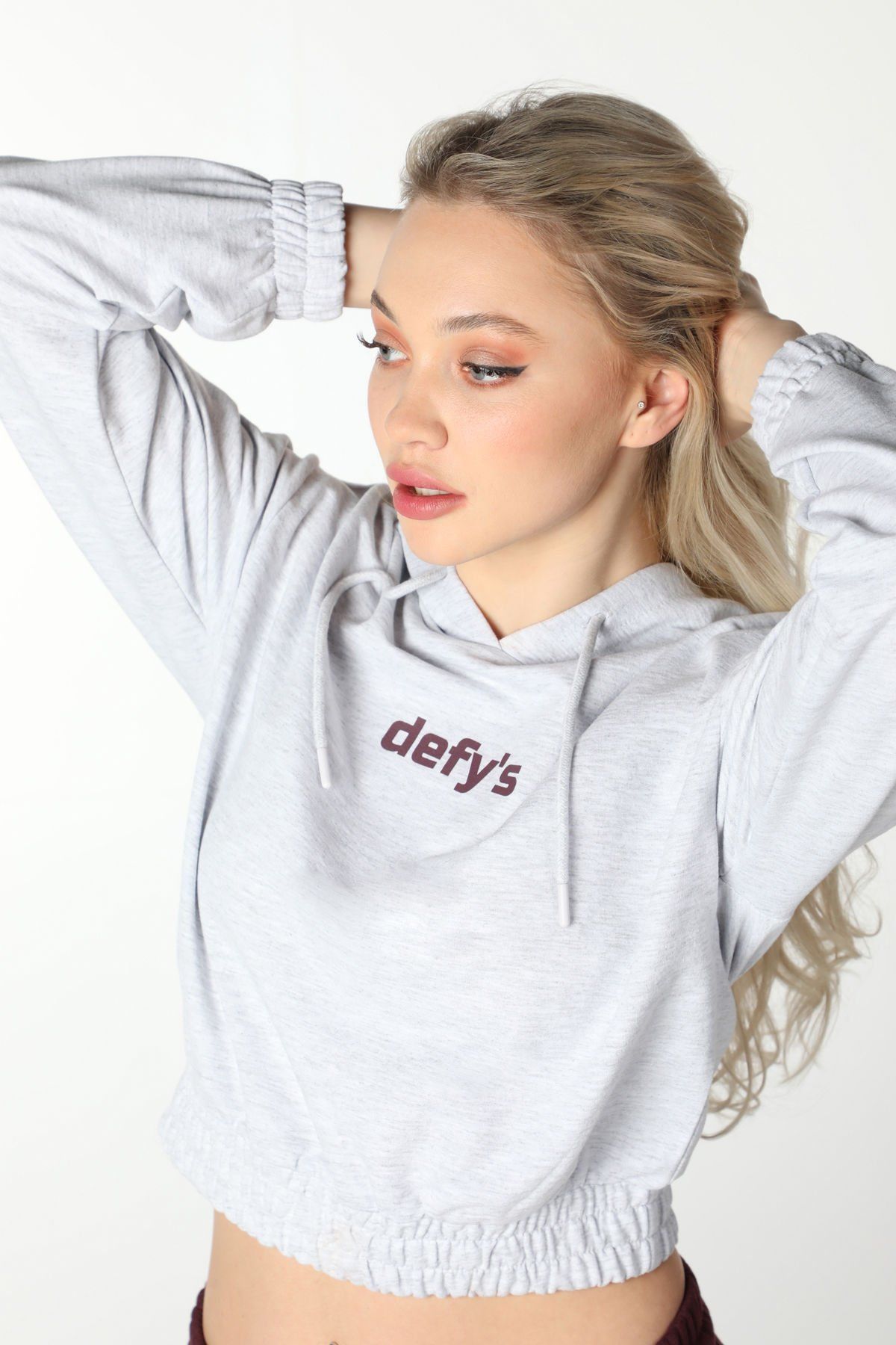 Kadın Kapüşonlu Regular Fit Baskılı Crop Sweatshirt - Gri