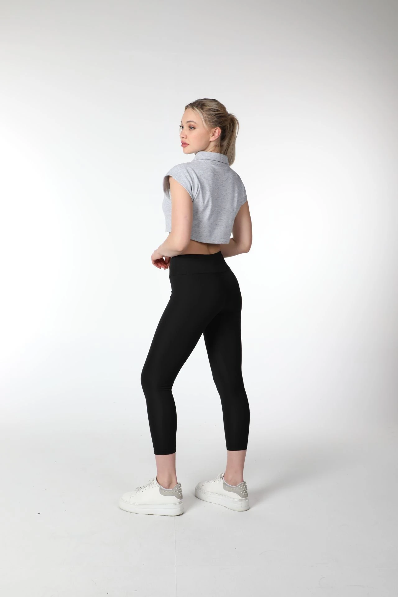 Kadın Polo Yaka Regular Fit Basic Crop - Kırçıllı Gri