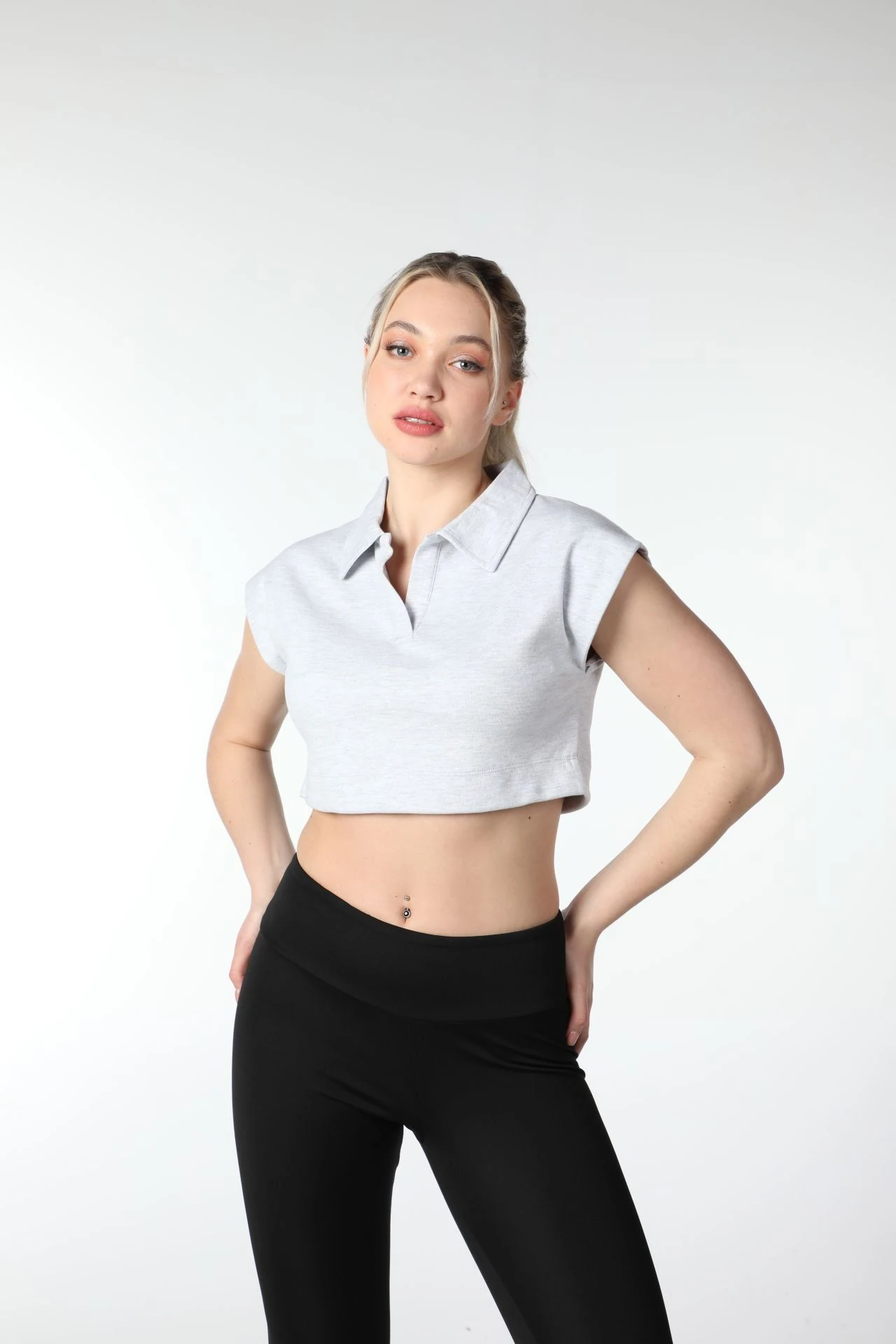 Kadın Polo Yaka Regular Fit Basic Crop - Gri