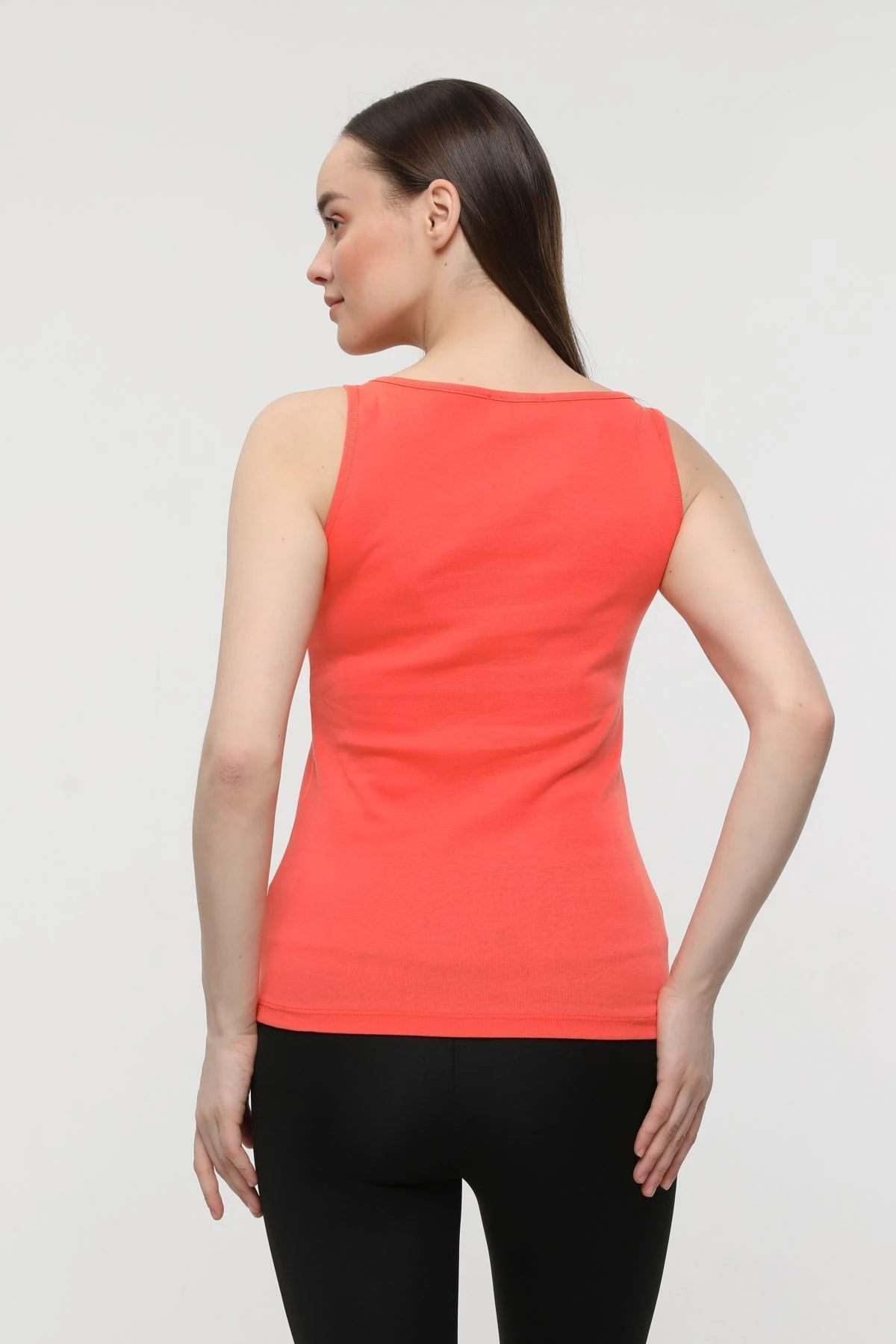 Kadın U Yaka Sıfır Kol Regular Fit Basic Geniş Askılı Tişört - Nar Çiçeği