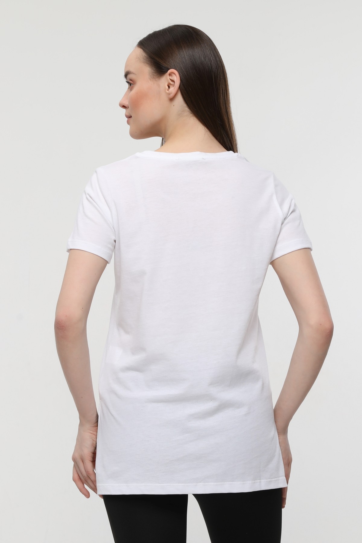 Kadın 3'lü Basic Regular Fit V Yaka Arkası Uzun Tişört Seti - BEYAZ