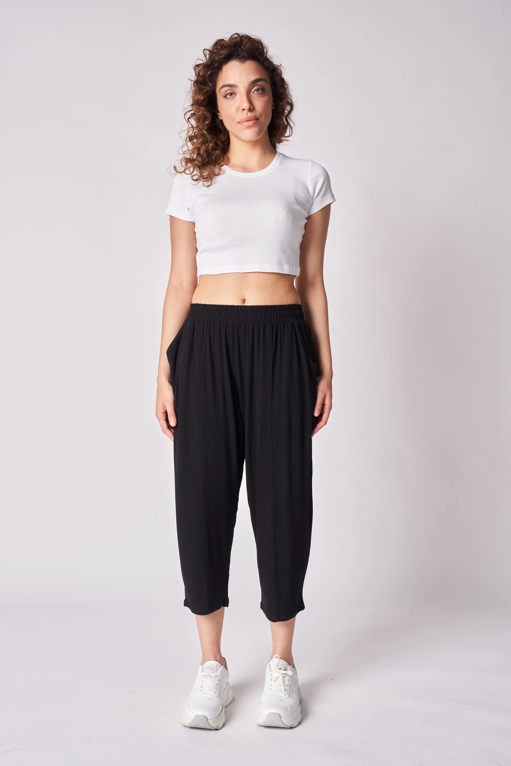 Kadın Beli Lastikli Regular Fit Dikiş Detaylı Şalvar Pantolon - Siyah