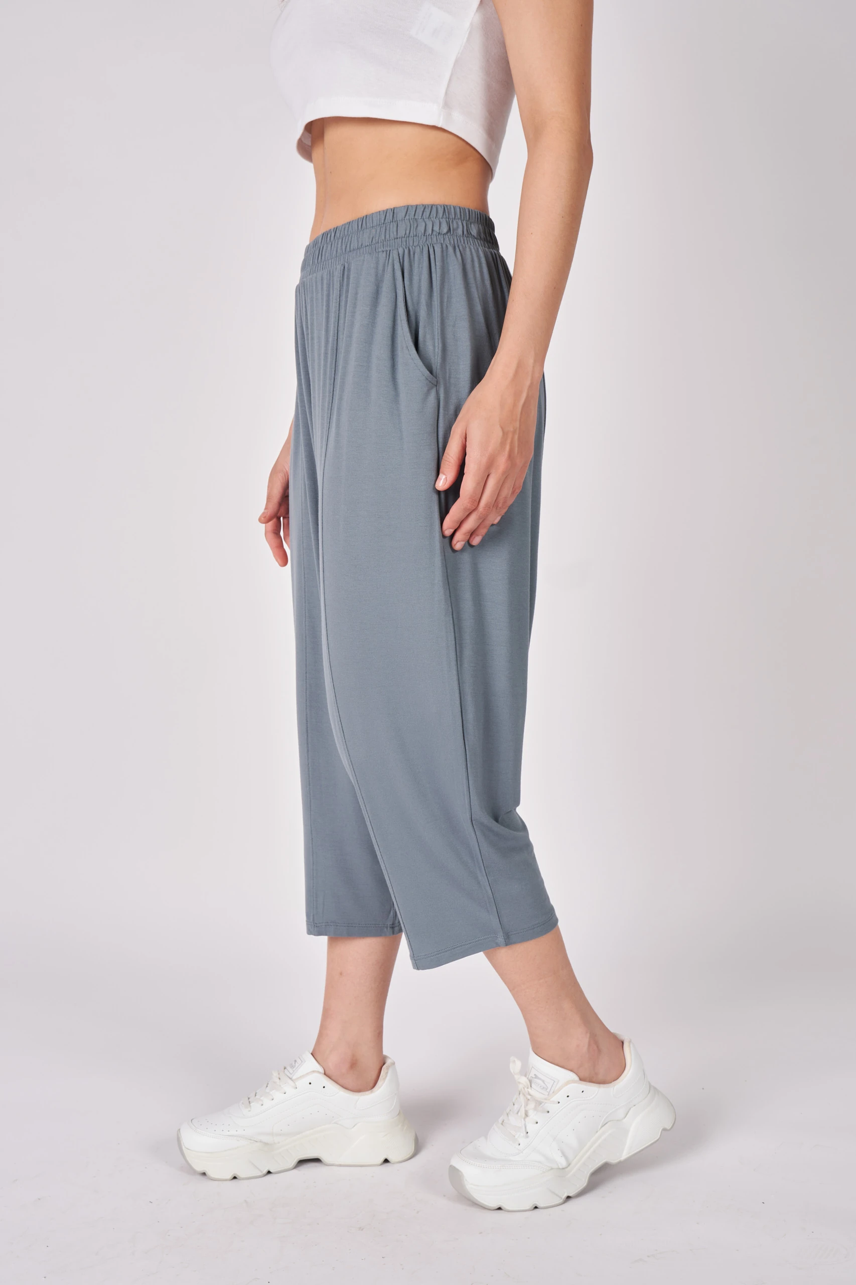 Kadın Beli Lastikli Regular Fit Dikiş Detaylı Şalvar Pantolon - Bazalt Gri