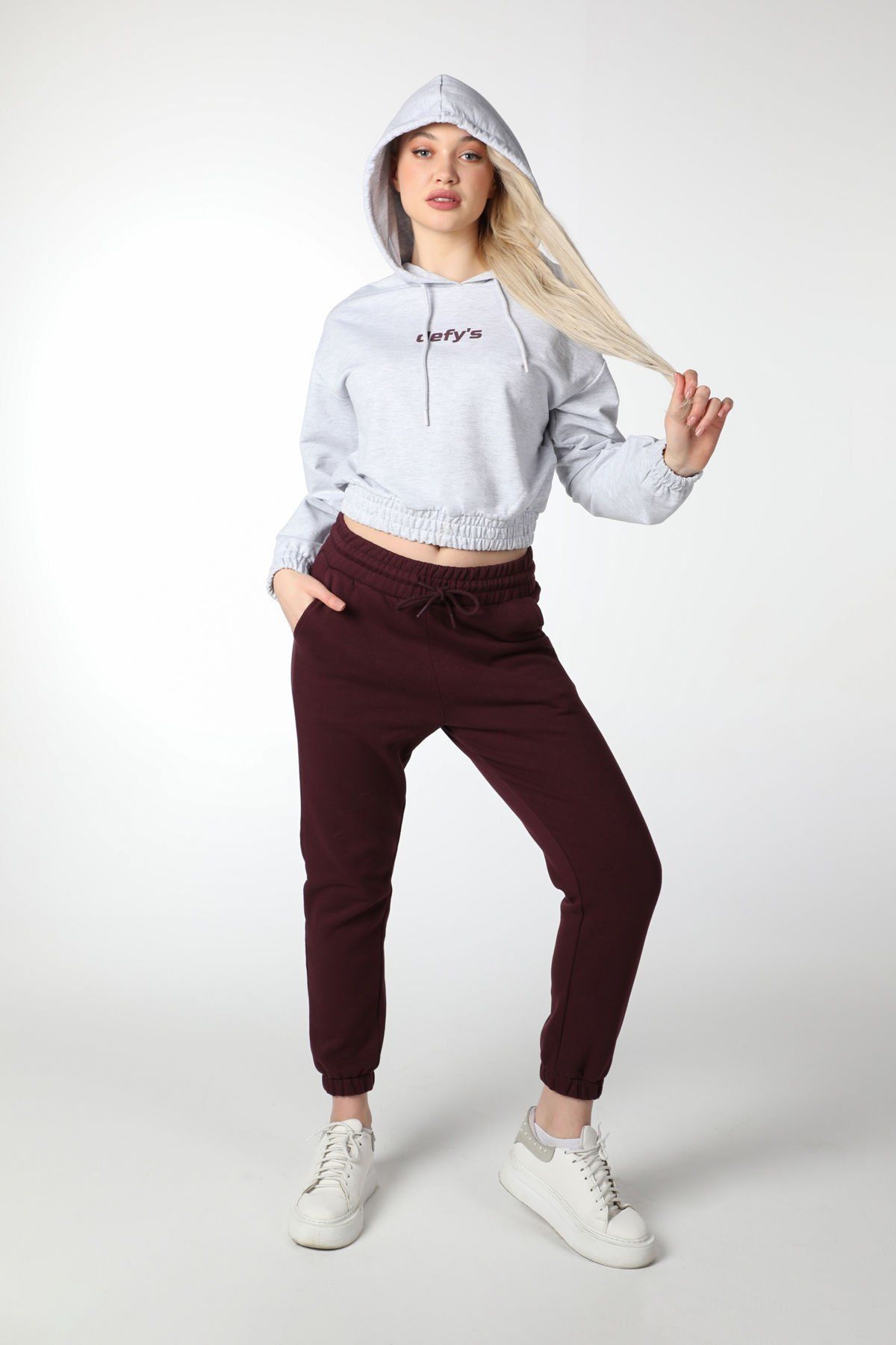 Kadın Kapüşonlu Regular Fit Baskılı Crop Sweatshirt - Gri