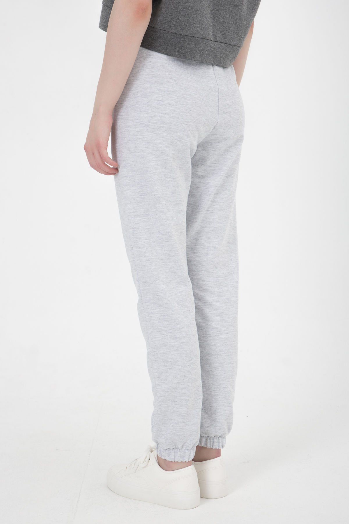 Kadın Lastikli Paça Cepli Regular Fit Jogger Eşofman Altı