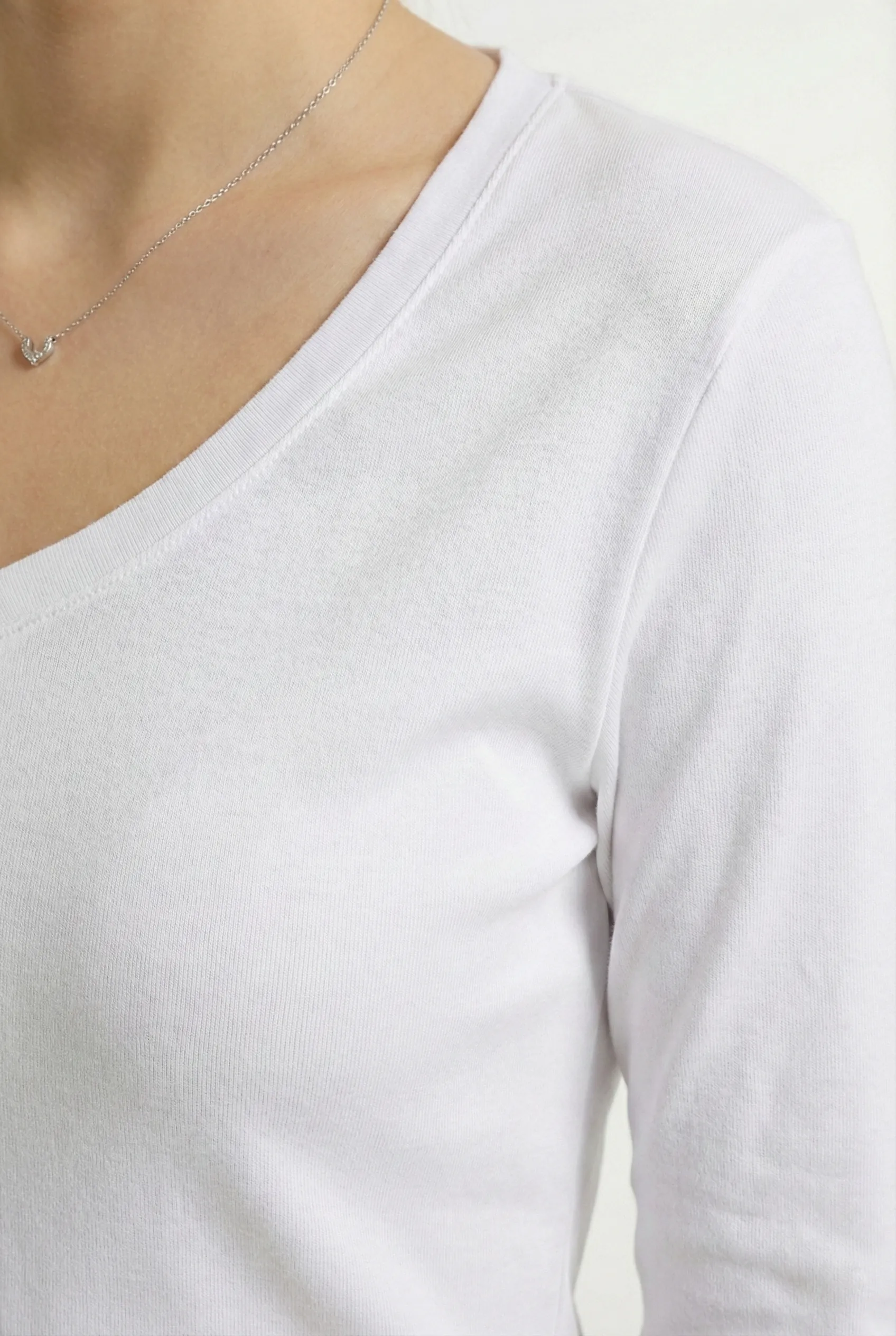 Kadın V Yaka Uzun Kollu Regular Fit Basic Tişört - Beyaz