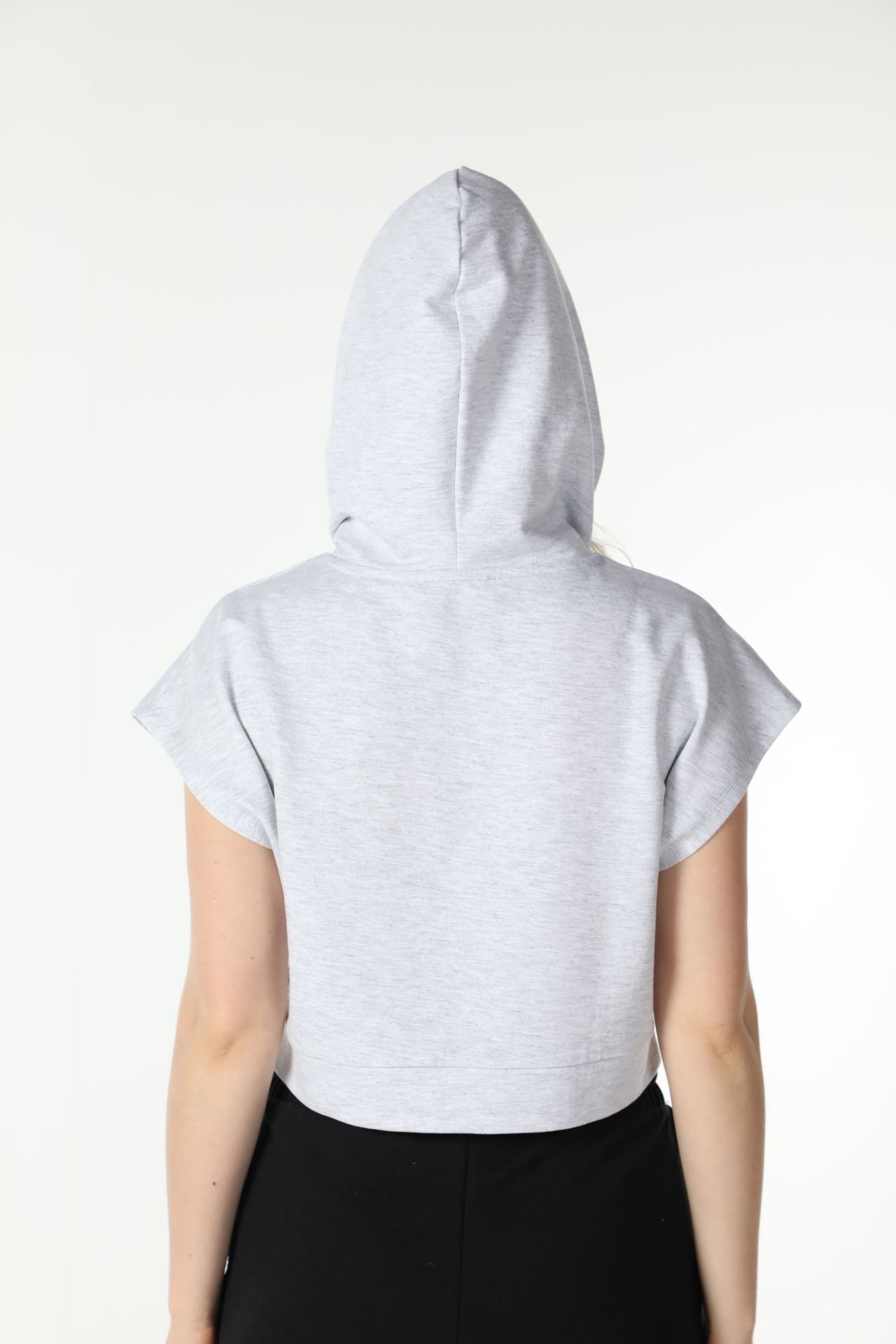 Kadın Kapüşonlu Regular Fit Baskılı Crop Sweatshırt - Kar Melanj