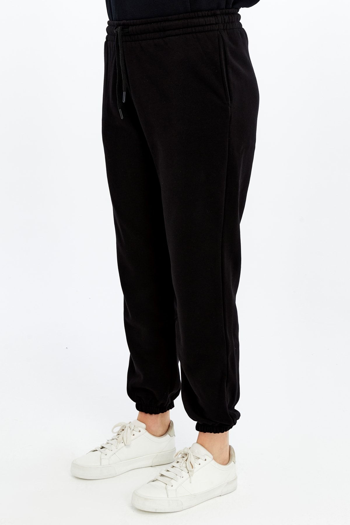 Kadın Lastikli Paça Cepli Regular Fit Jogger Eşofman Altı - SIYAH