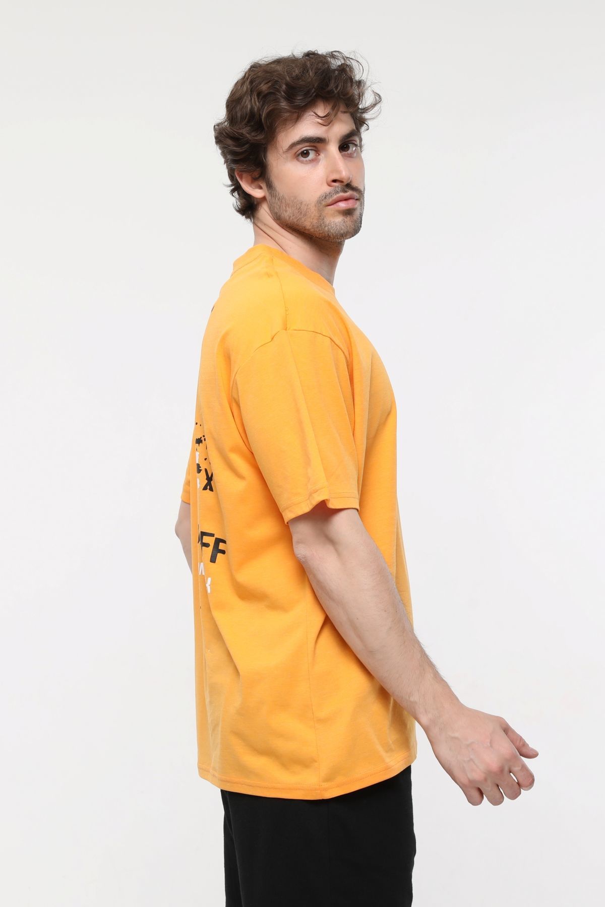 Erkek Bisiklet Yaka Kısa Kollu Oversize Fit Baskılı Tişört - Rufus - Oranj