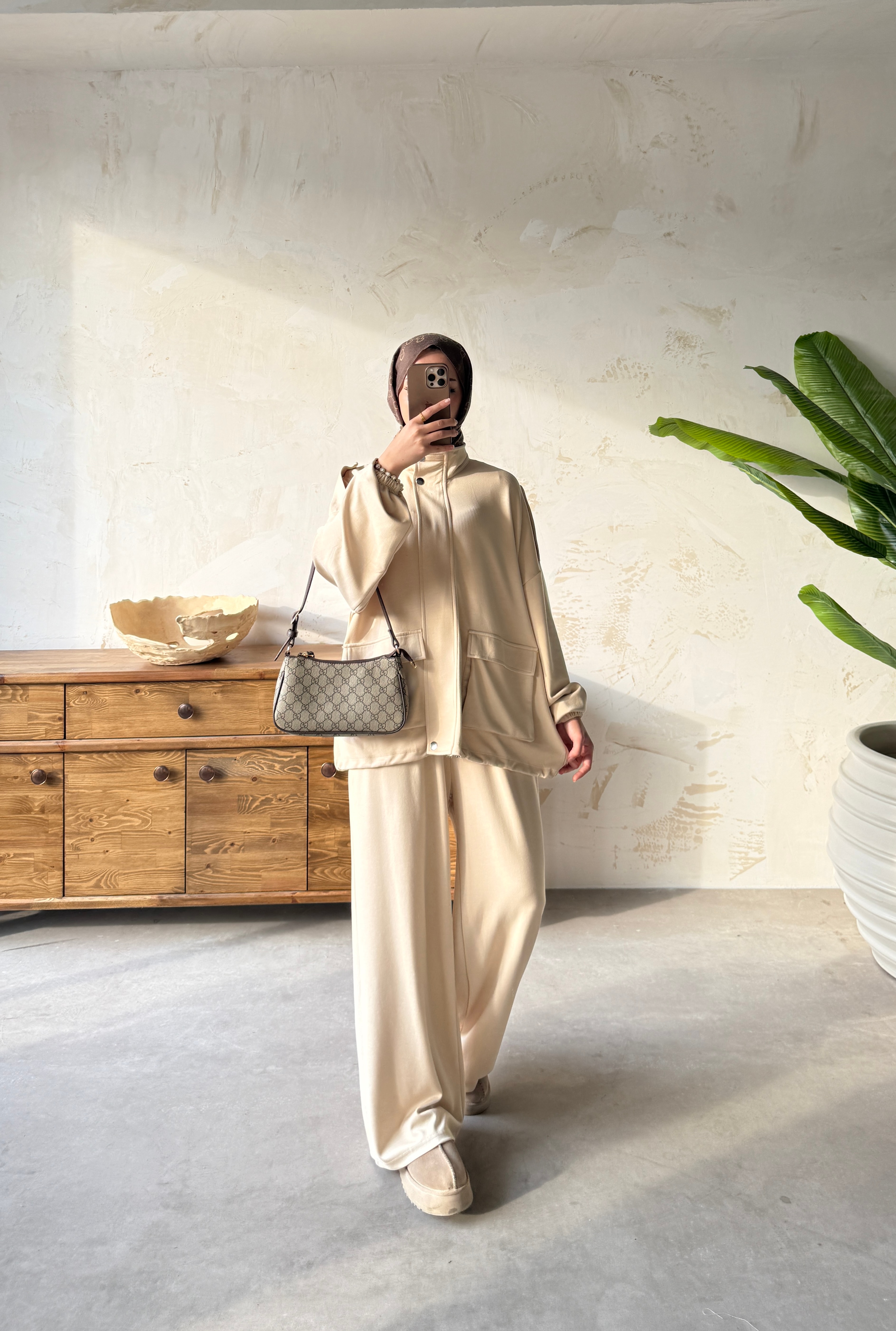 CEPLİ FERMUARLI TAKIM - BEJ