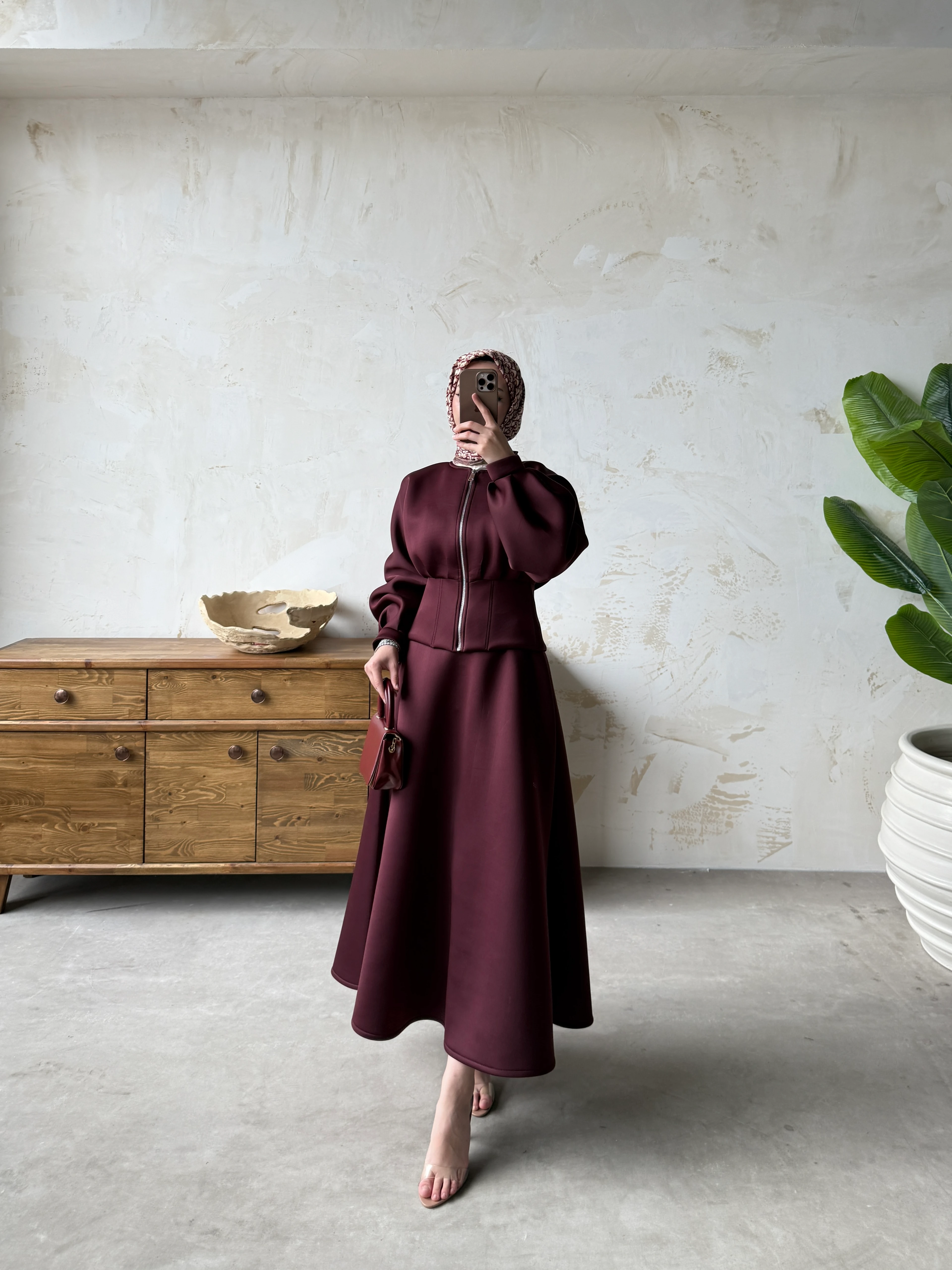 LOREEN TAKIM  - Bordo