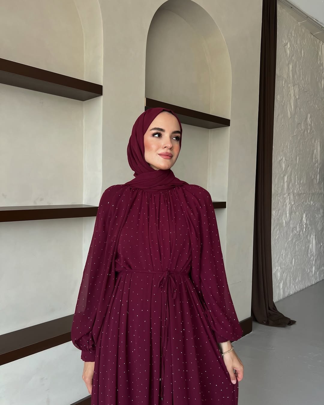 TAŞLI ŞİFON ELBİSE - BORDO