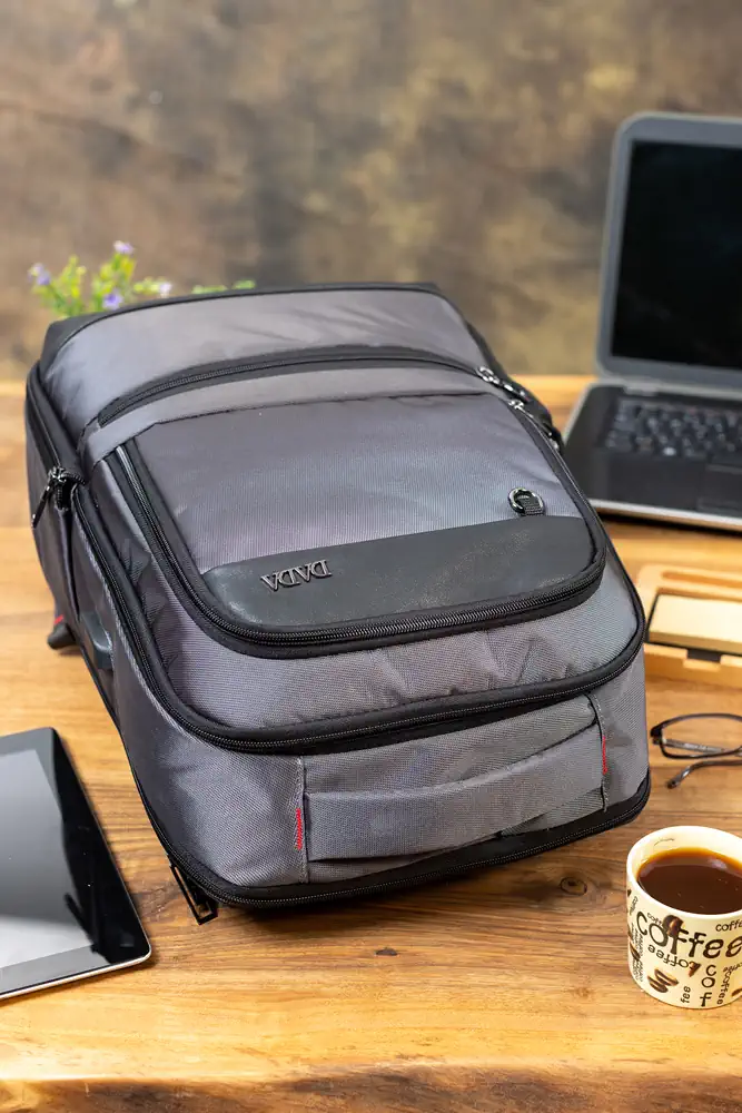T-Life DD Premium USB Type-C Girişli Notebook Sırt Çantası 15.6" 2
