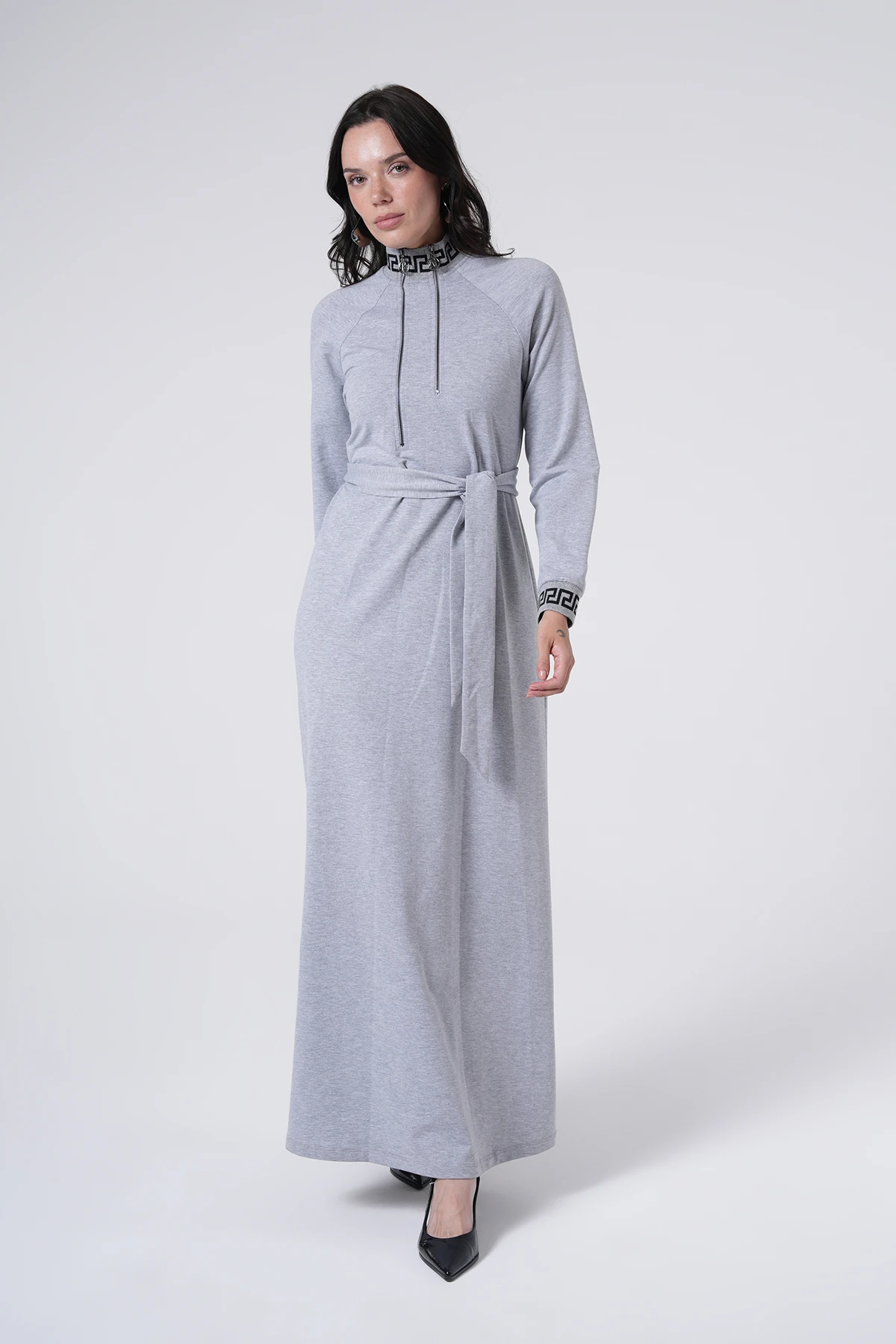 Desen Detaylı Kuşaklı Örme Uzun Elbise