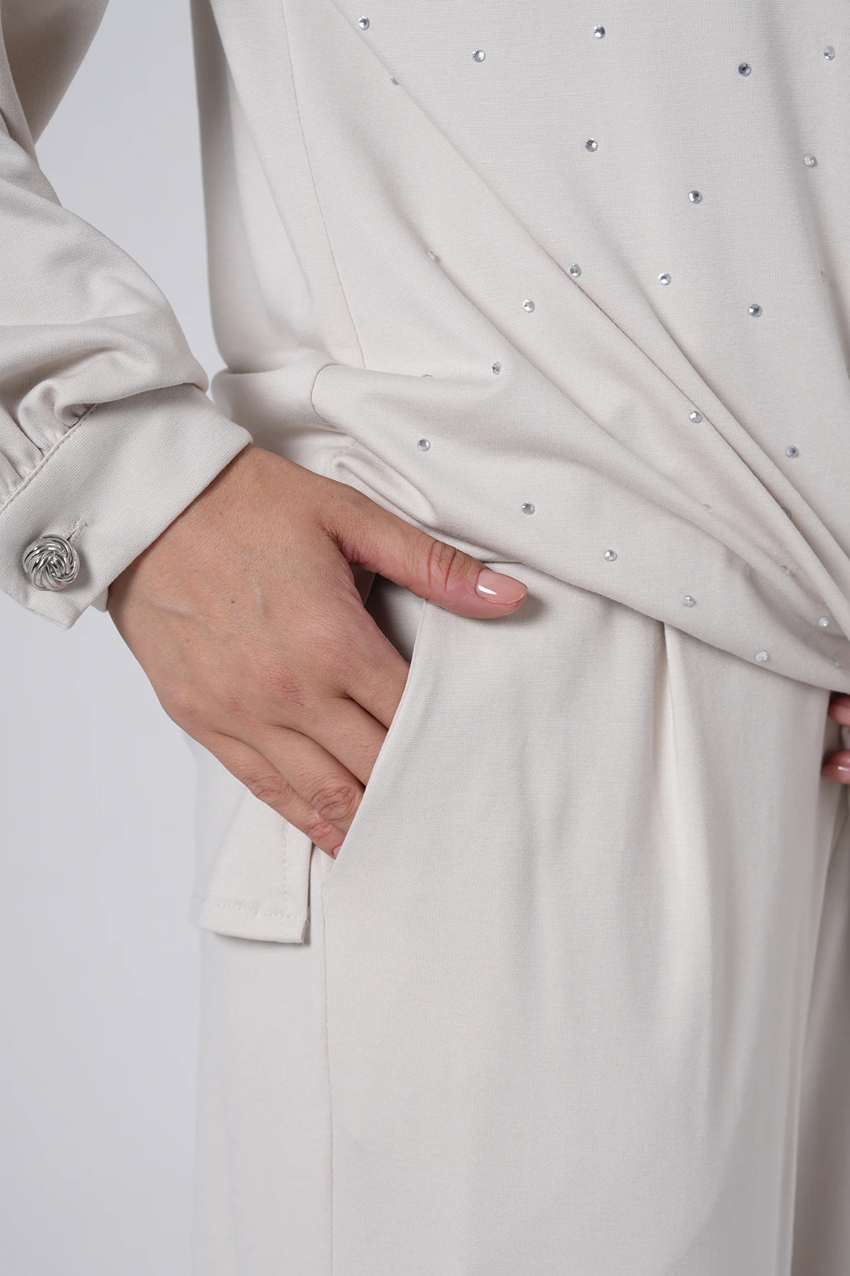 Taş Detaylı Kapüşonlu Takım