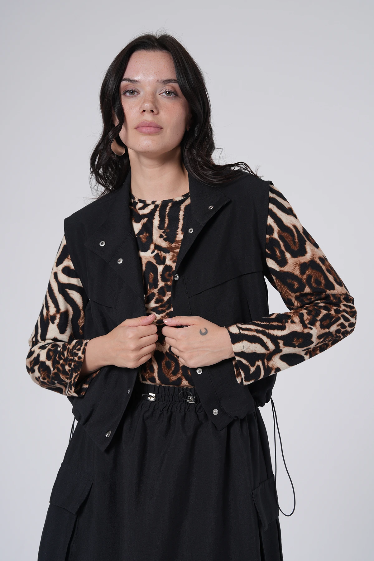 siyah leopar thumbnail image