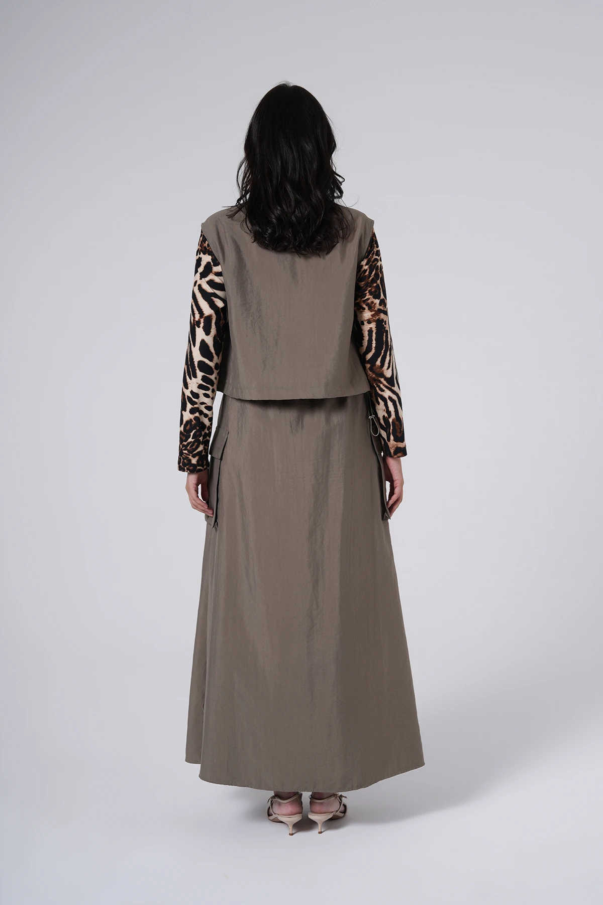 Cepli Yelek Detaylı Uzun Etek Takım