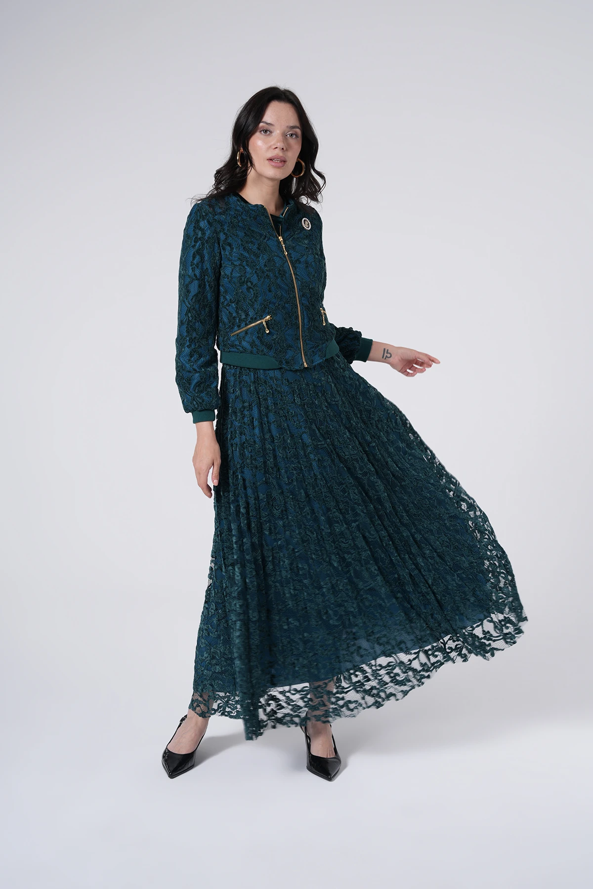 Dantel Detaylı Fermuarlı Uzun Elbise