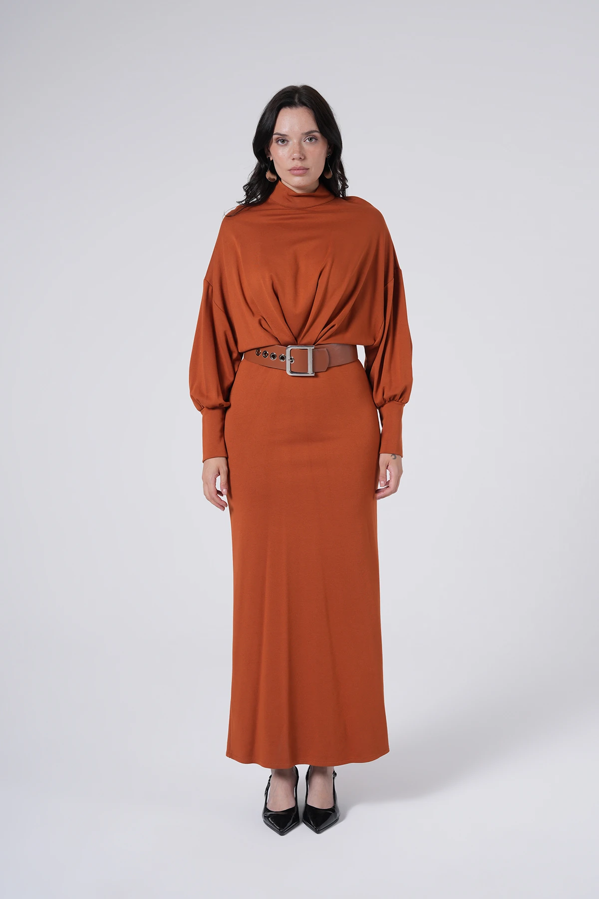 Modern Kemerli Maxi Elbise