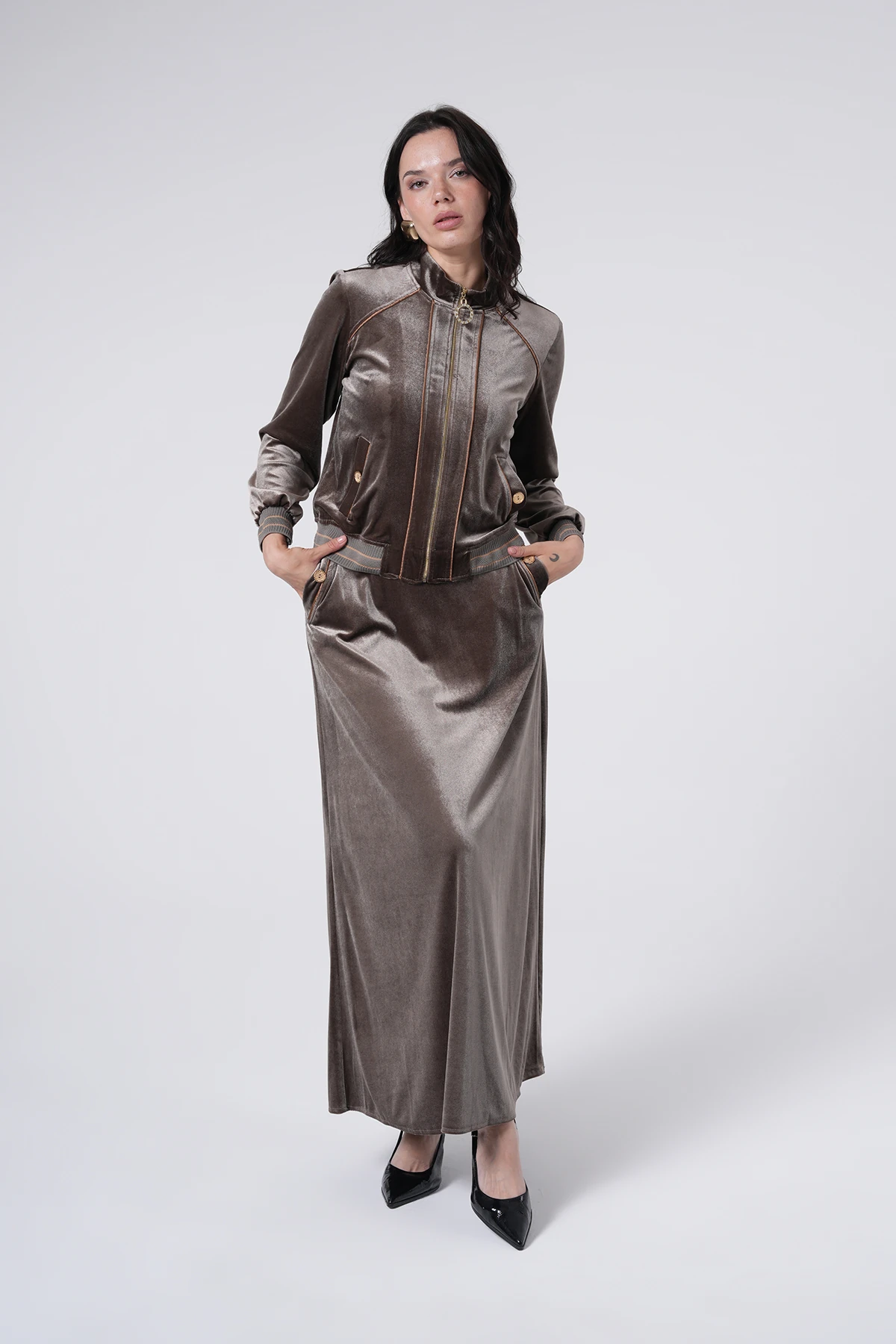 Işıltılı Kadife Elbise Takımı