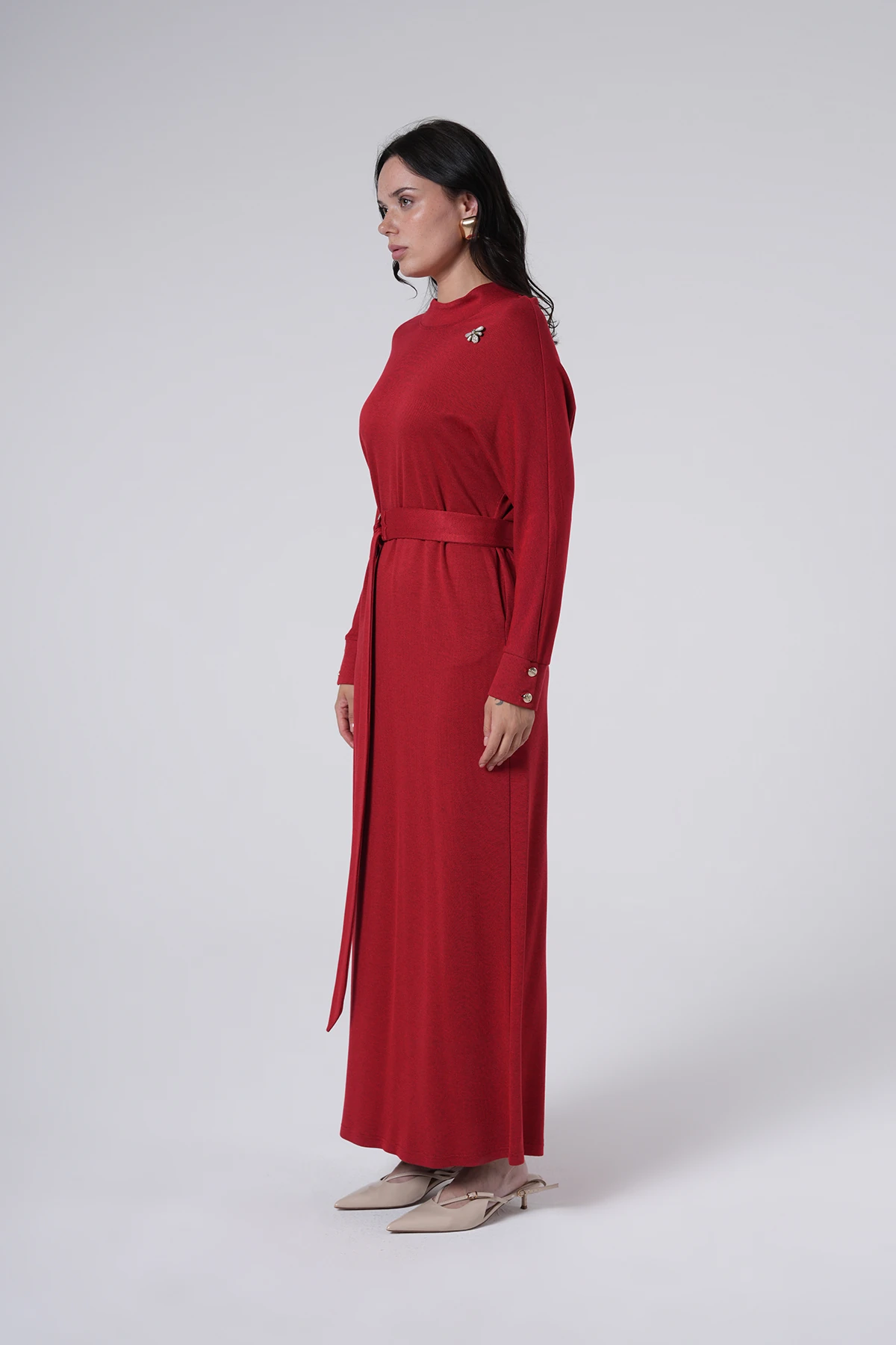 Arka Düğme Detaylı Kemerli Uzun Elbise