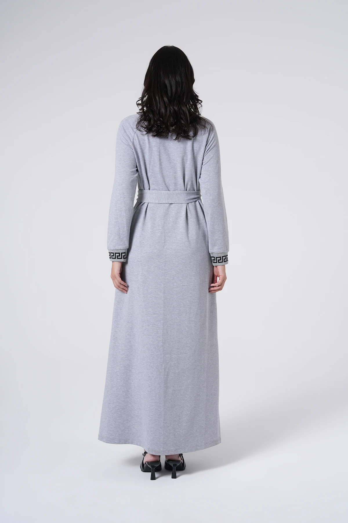 Desen Detaylı Kuşaklı Örme Uzun Elbise