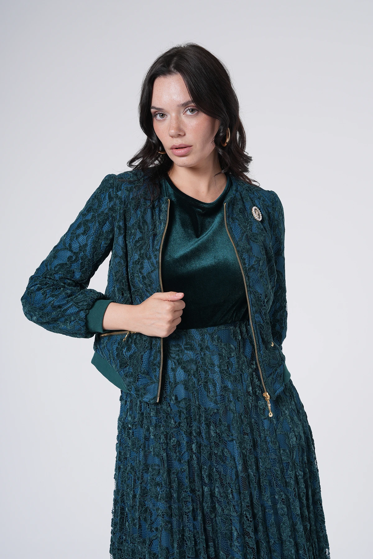 Dantel Detaylı Fermuarlı Uzun Elbise