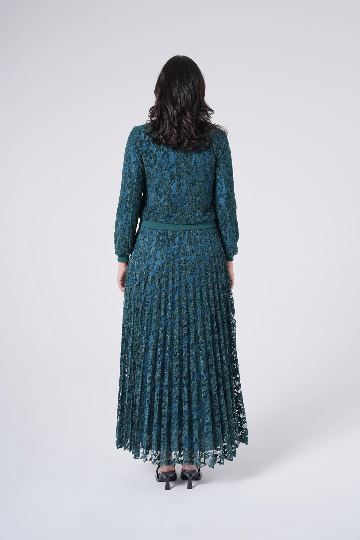 Dantel Detaylı Fermuarlı Uzun Elbise