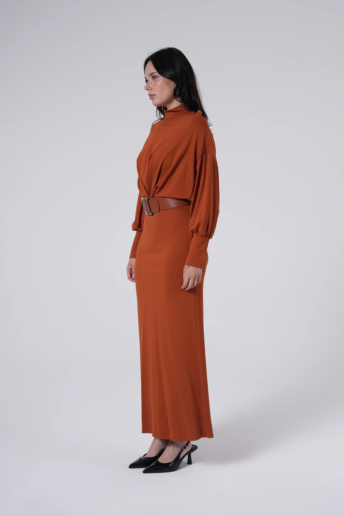 Modern Kemerli Maxi Elbise