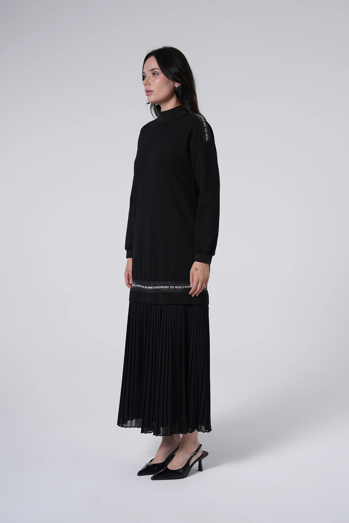 Baskı Detaylı Pileli Uzun Elbise