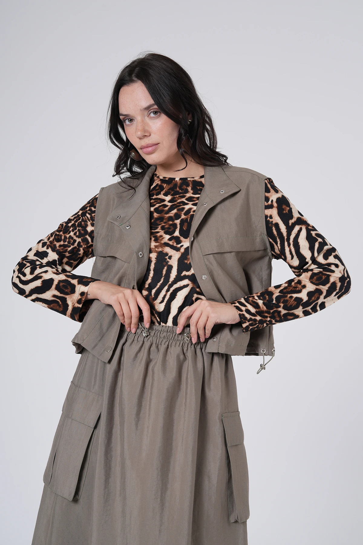 Cepli Yelek Detaylı Uzun Etek Takım