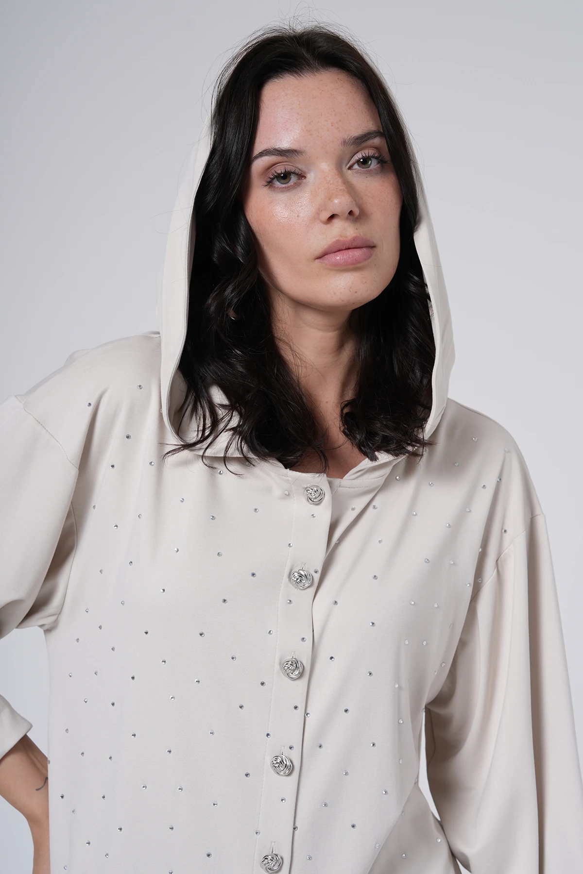 Taş Detaylı Kapüşonlu Takım main variant image