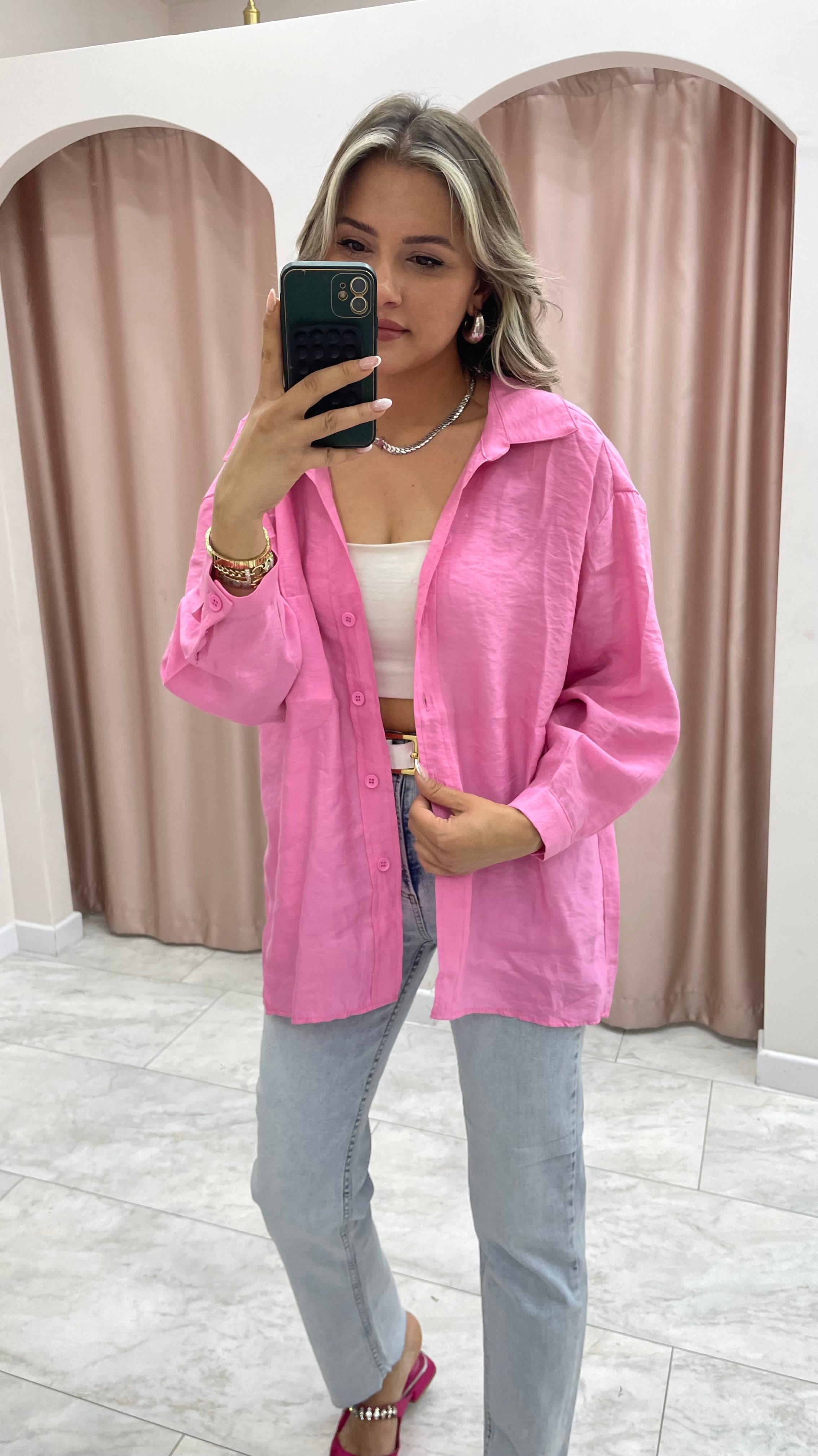 PEMBE GÖMLEK