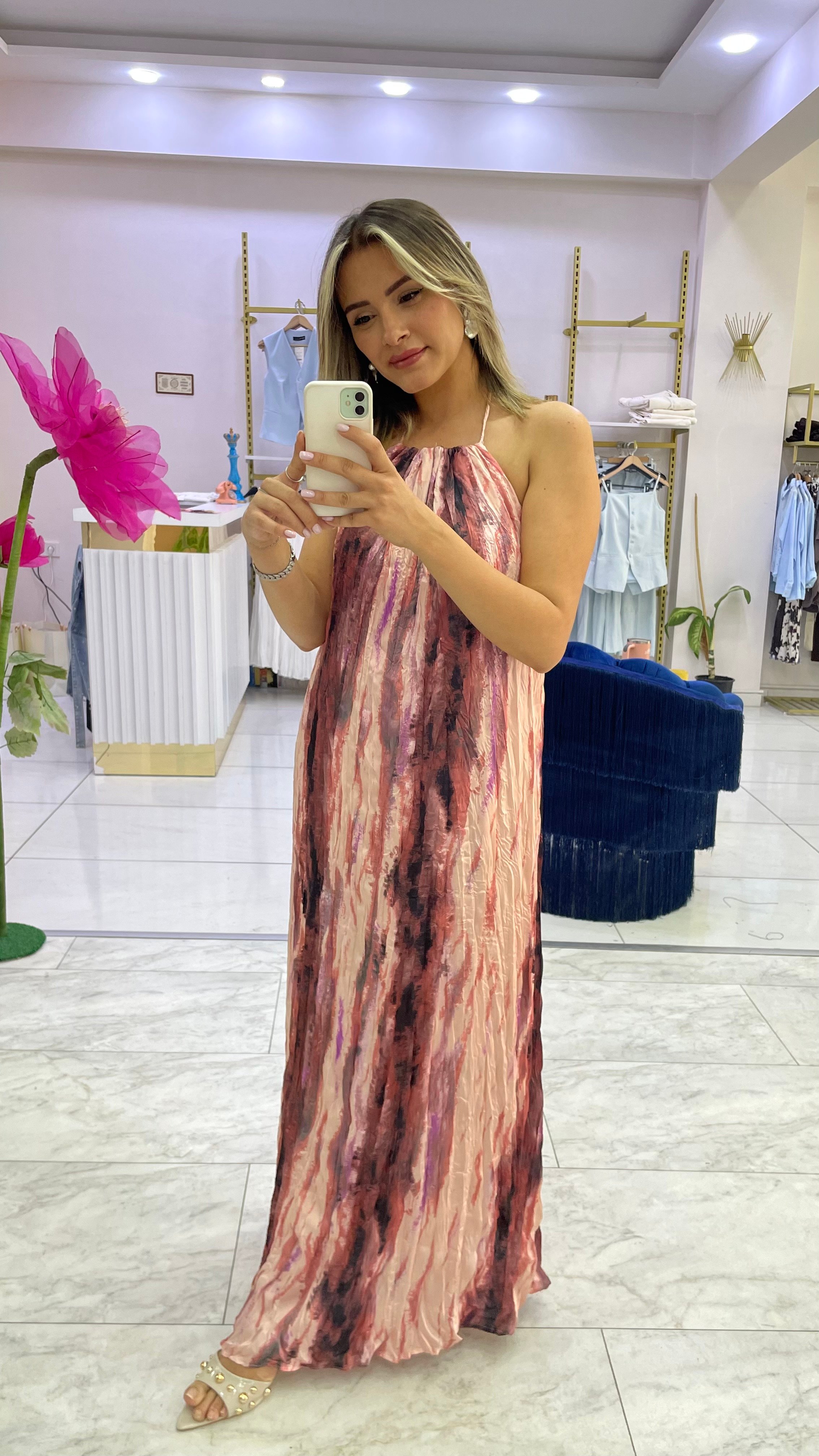 Pembe Elbise
