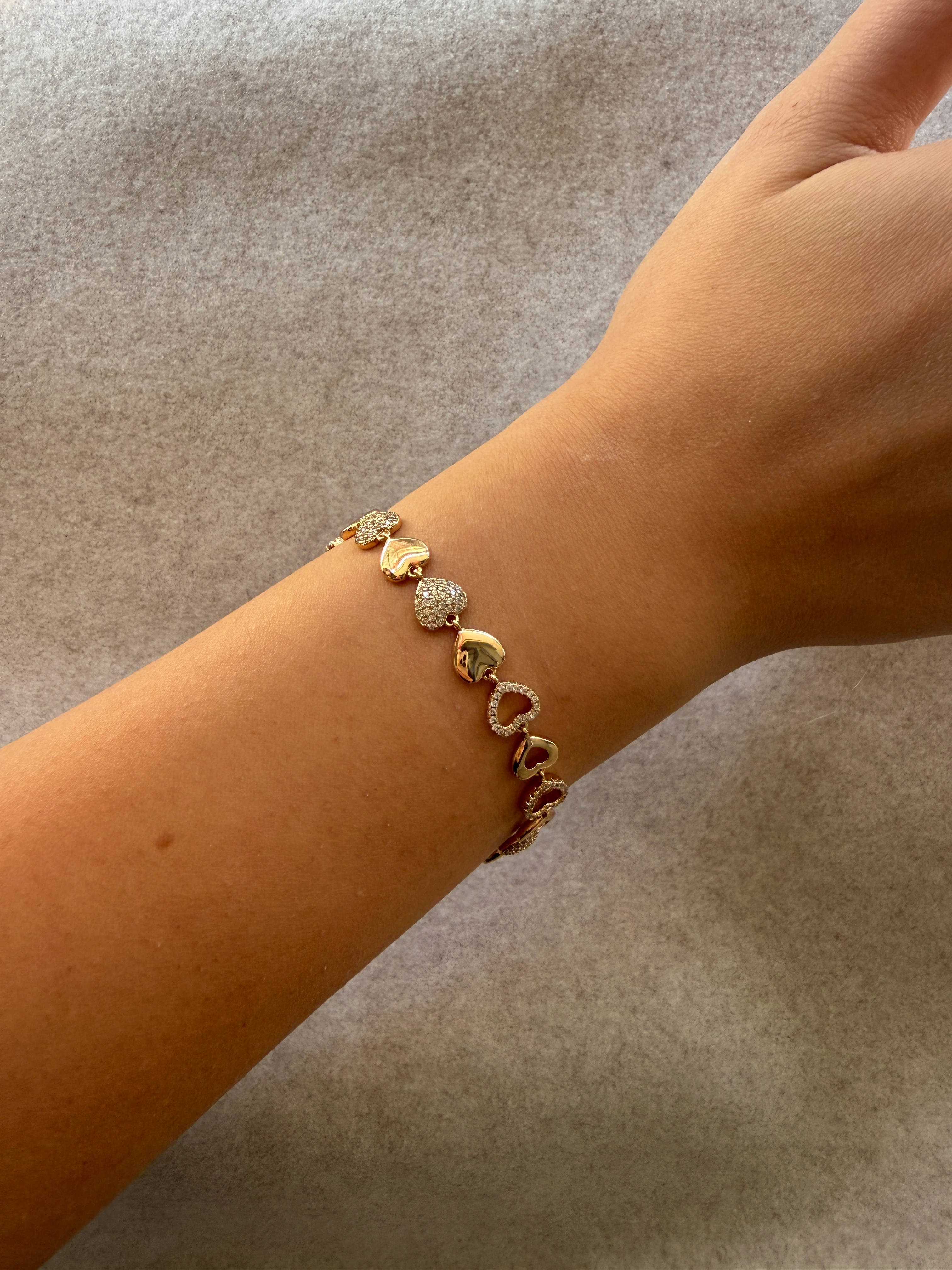 Kalp Detay Zirkon Taşlı Bileklik