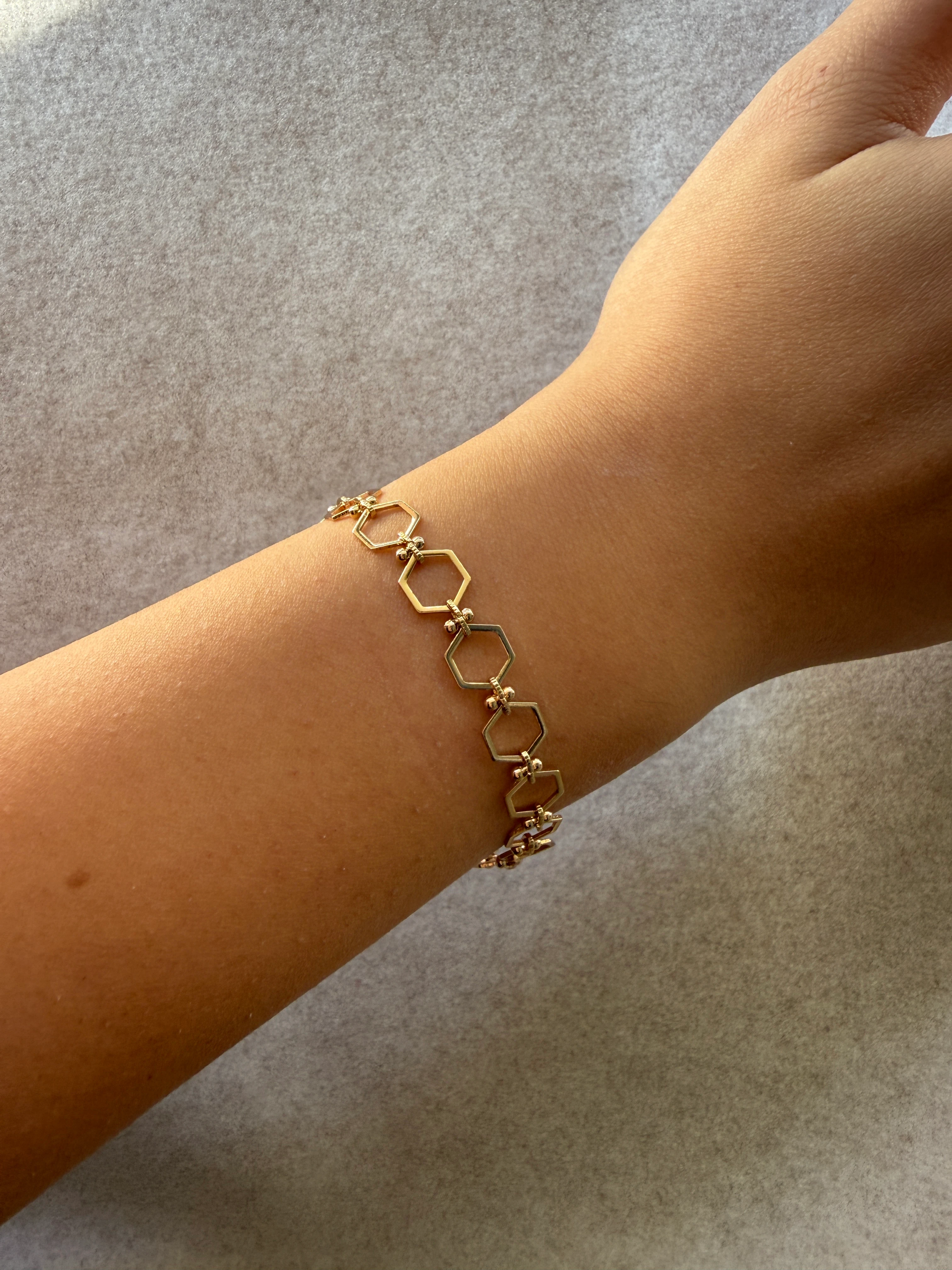 Tasarım Altıgen Detaylı Bileklik