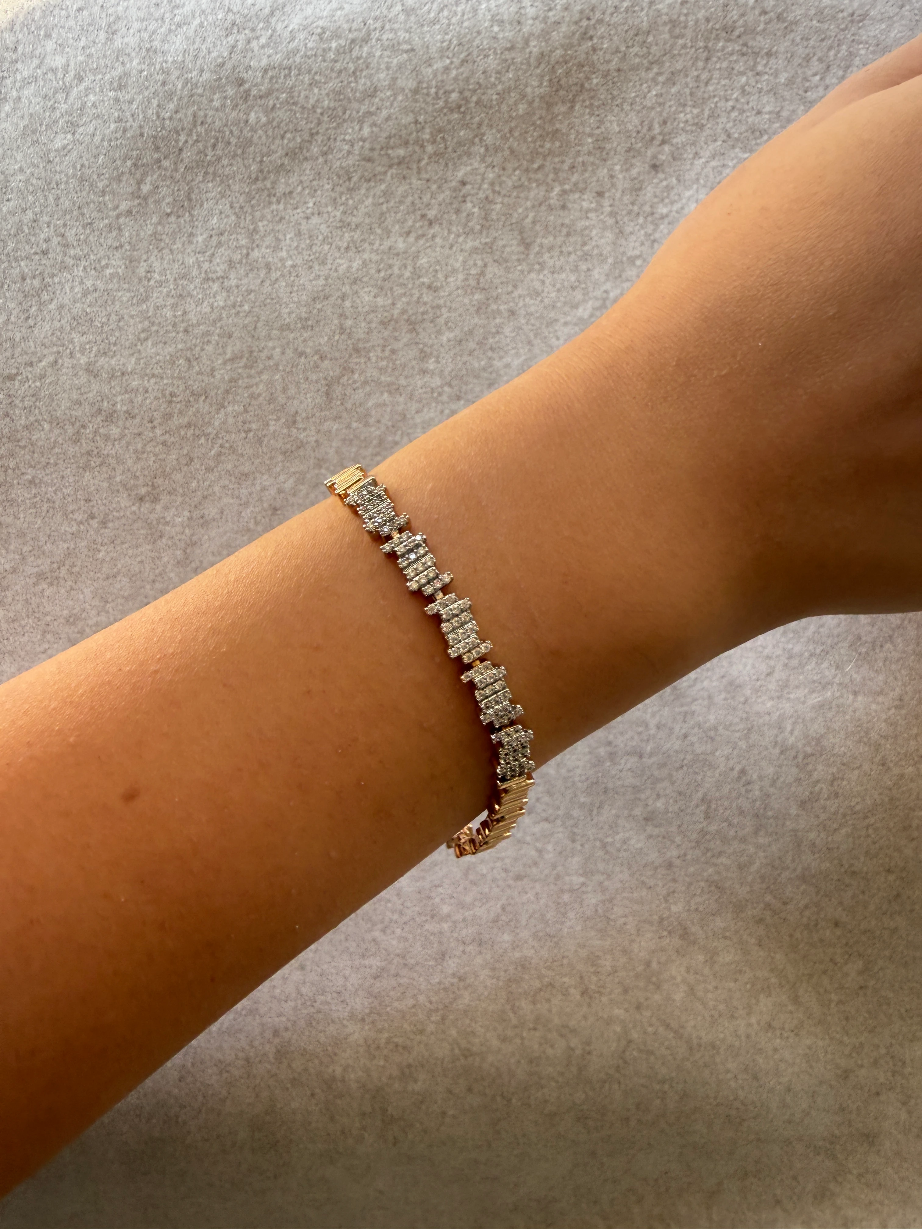 Zirkon Taşlı Ritim Bileklik