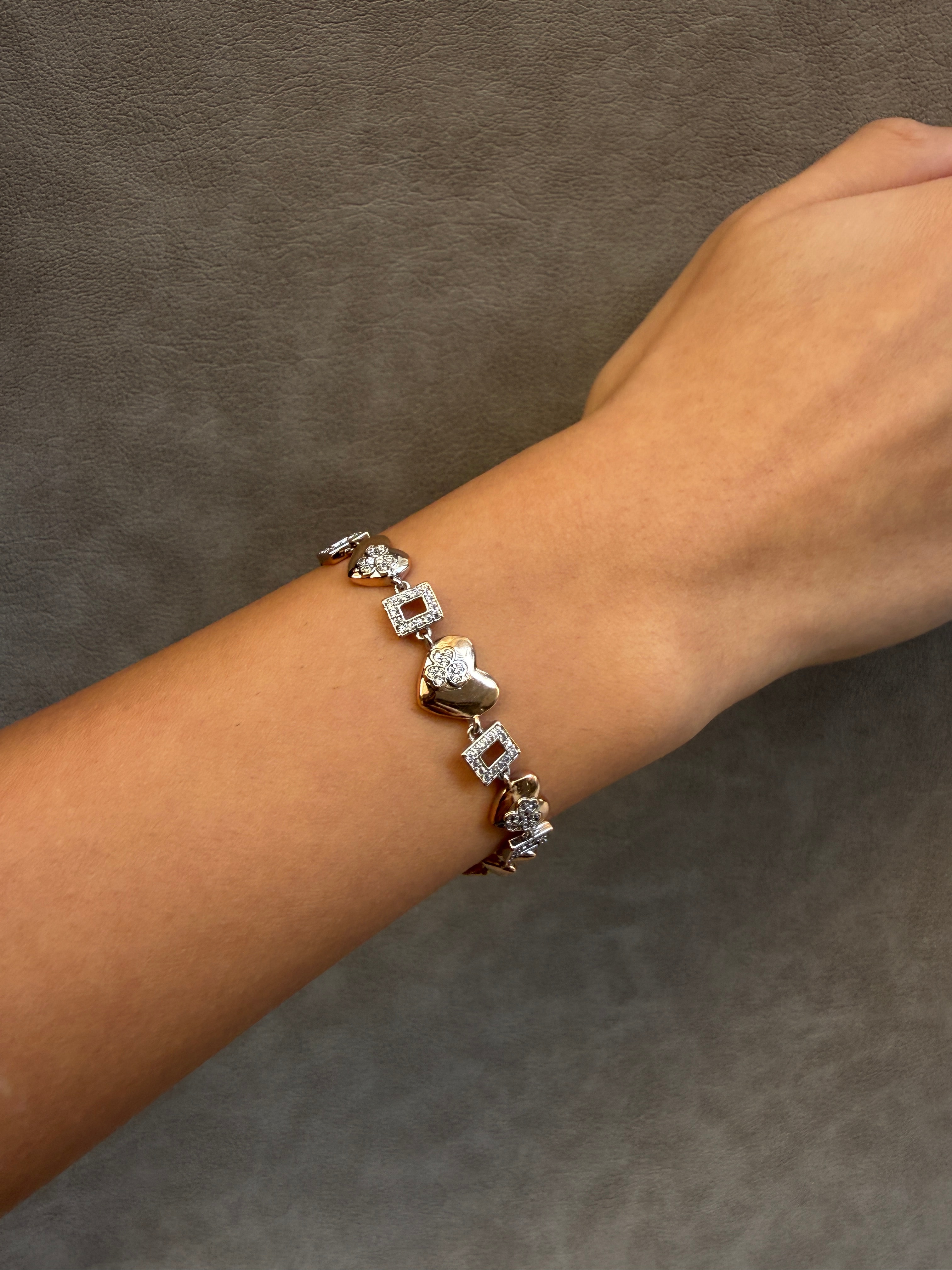 Kalp ve Kare Detaylı Tasarım Bileklik