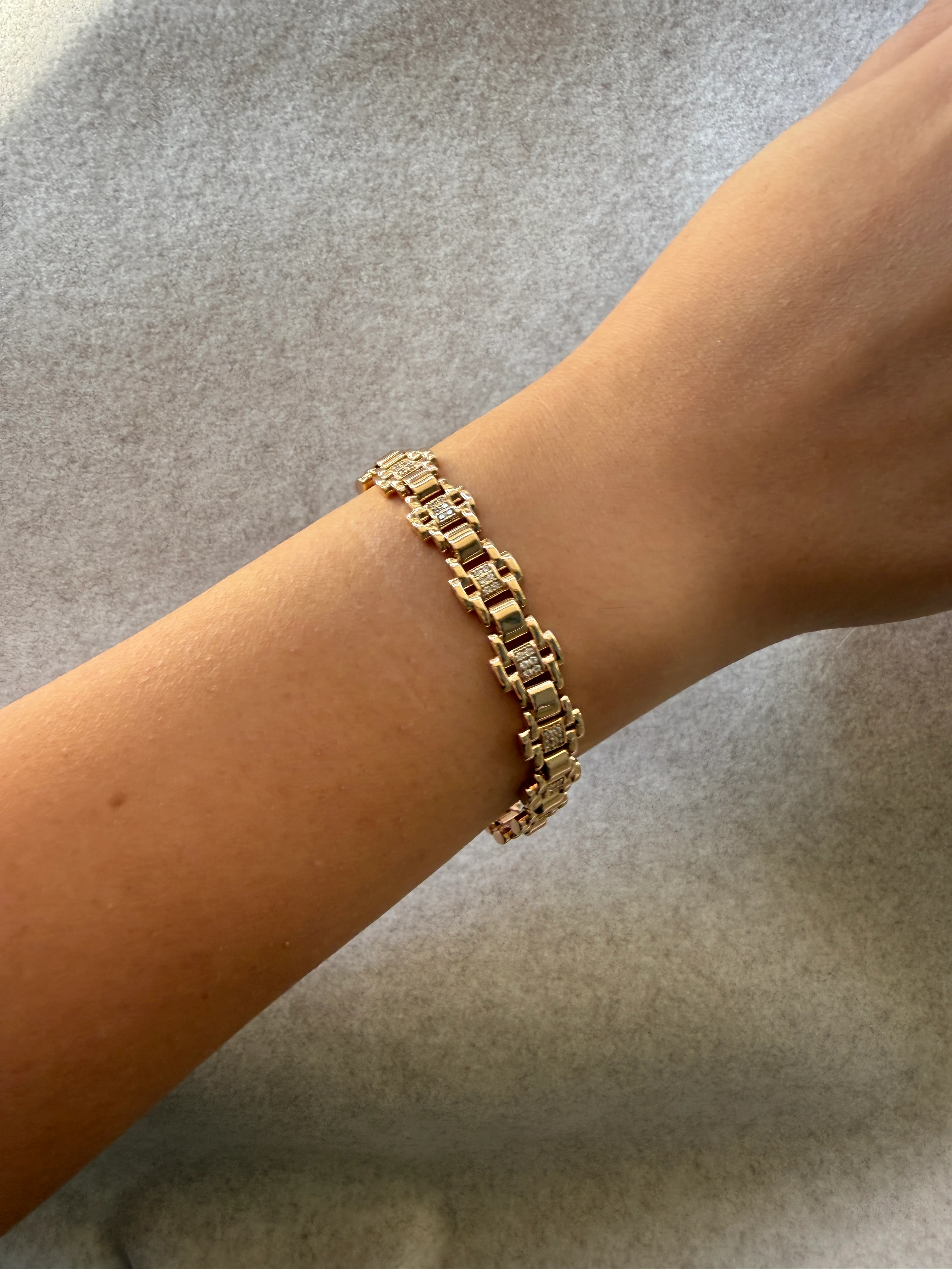 Zirkon Taşlı Tasarım Bileklik