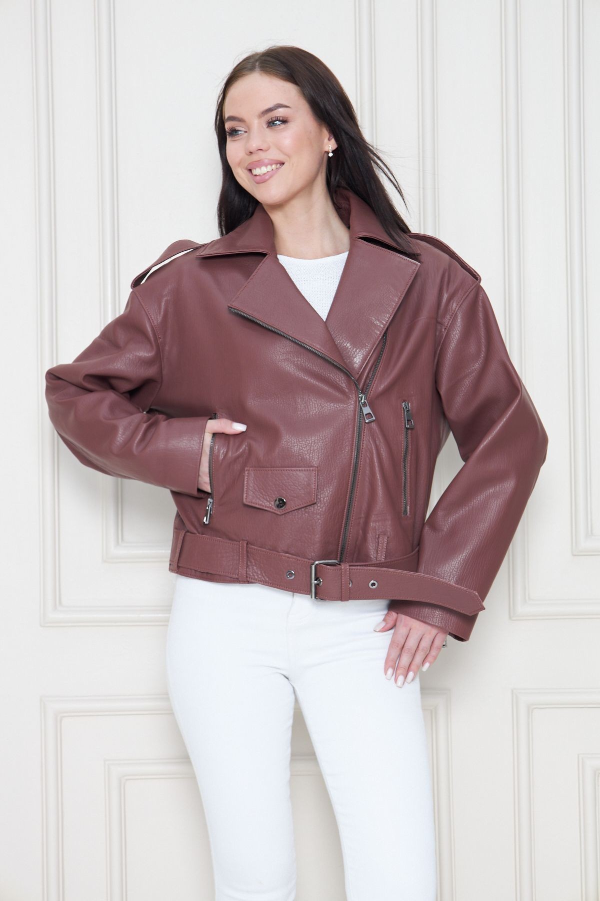 Kadın Hakiki Jumbo Deri Ceket – Biker Tarz, Kemerli, Oversize, Apoletli, 62 cm, Kahverengi - 117822