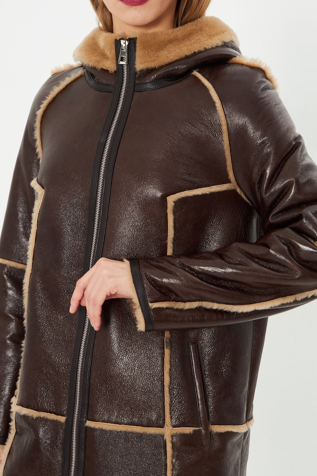 Hakiki Deri Kapüşonlu Oversize Kadın Kaban - İçi Kürklü - Koyu Kahverengi 90 cm- 113422