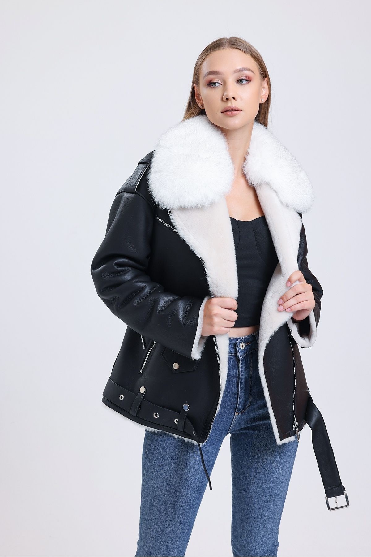 Siyah Oversize Deri Ceket, Özel Kürk Yakalı, Kemerli, Lüks Tasarım, Hakiki Kürklü - 112022