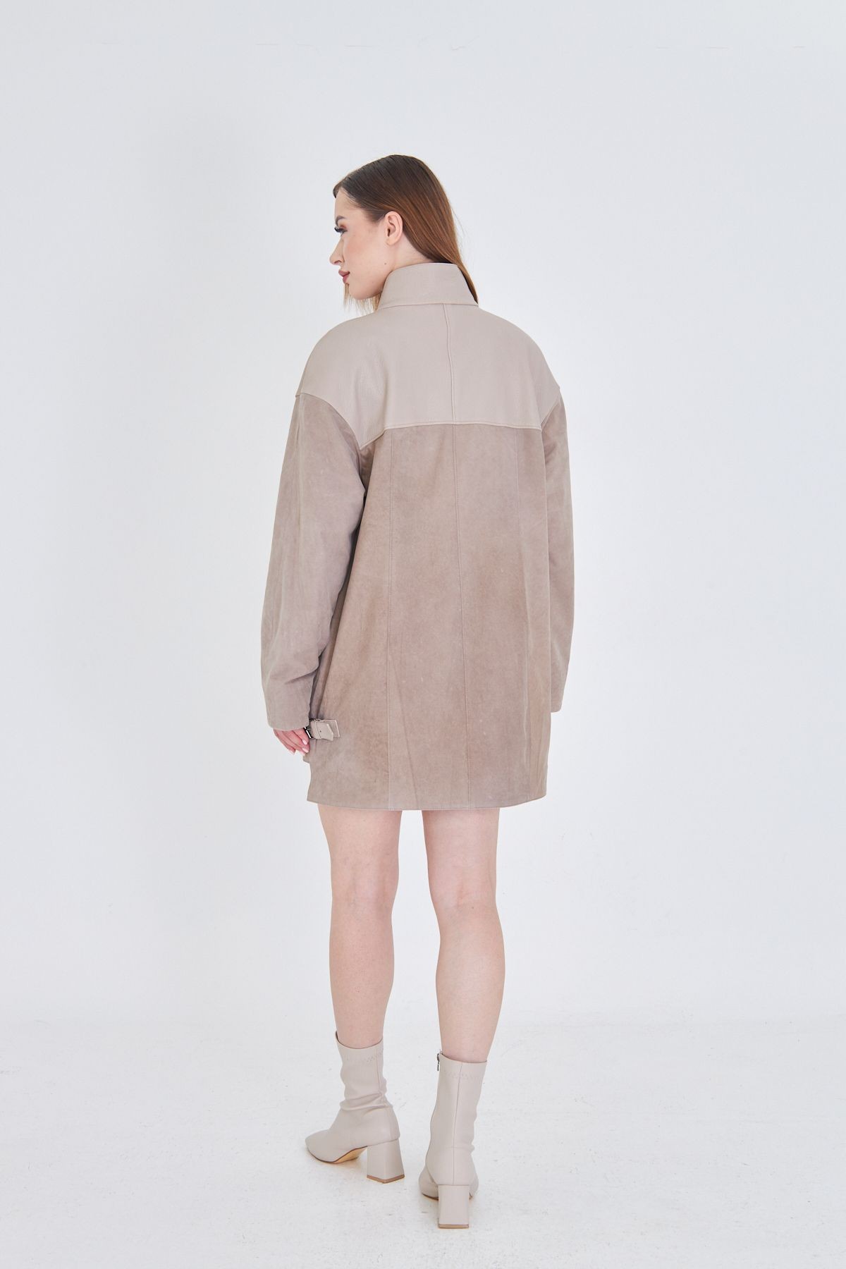 Kadın Bej Hakiki Deri Kaban – Jumbo & Süet Karışımı, Oversize Kalıp, Fermuarlı, 80 cm - 105122