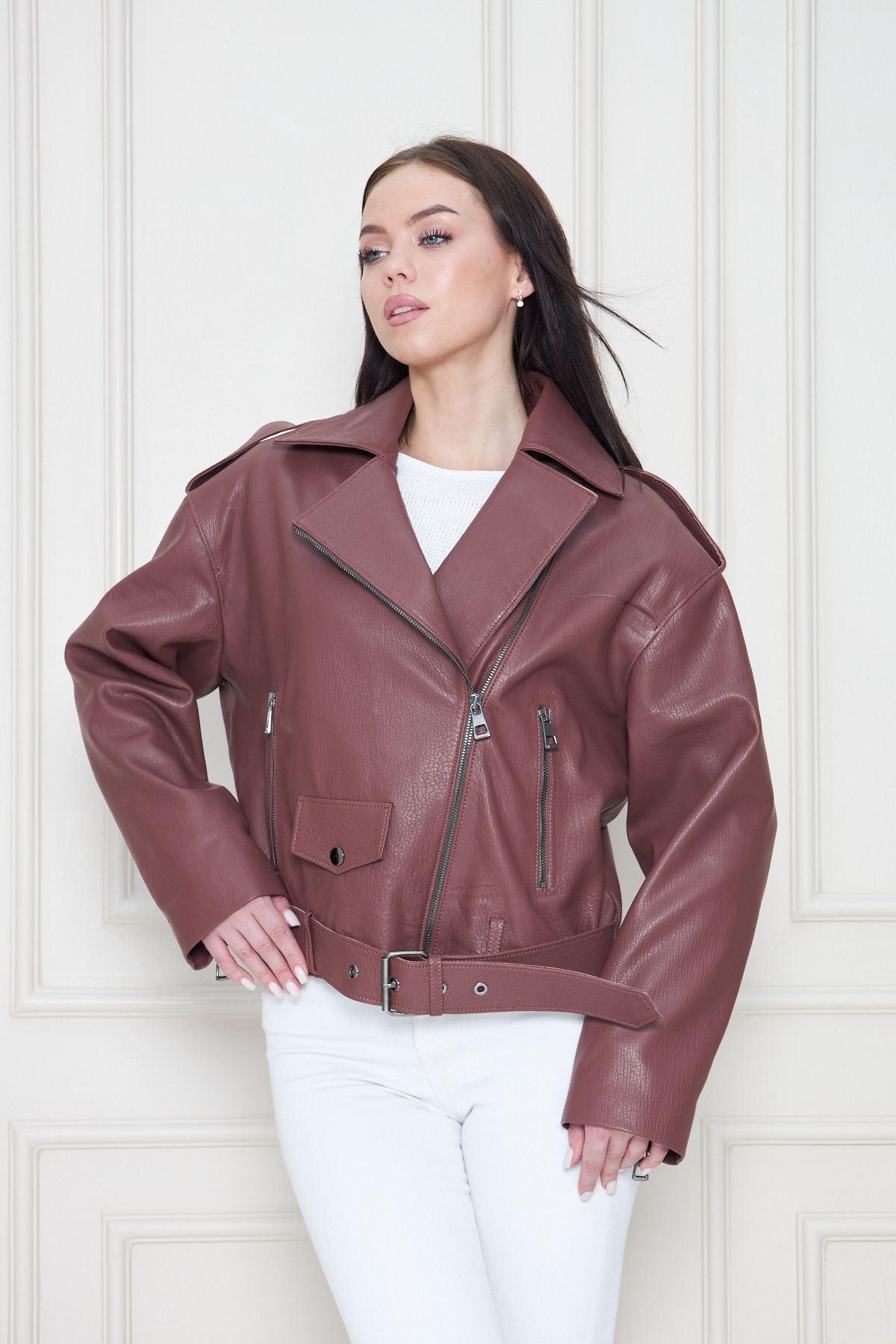 Kadın Hakiki Jumbo Deri Ceket – Biker Tarz, Kemerli, Oversize, Apoletli, 62 cm, Kahverengi - 117822