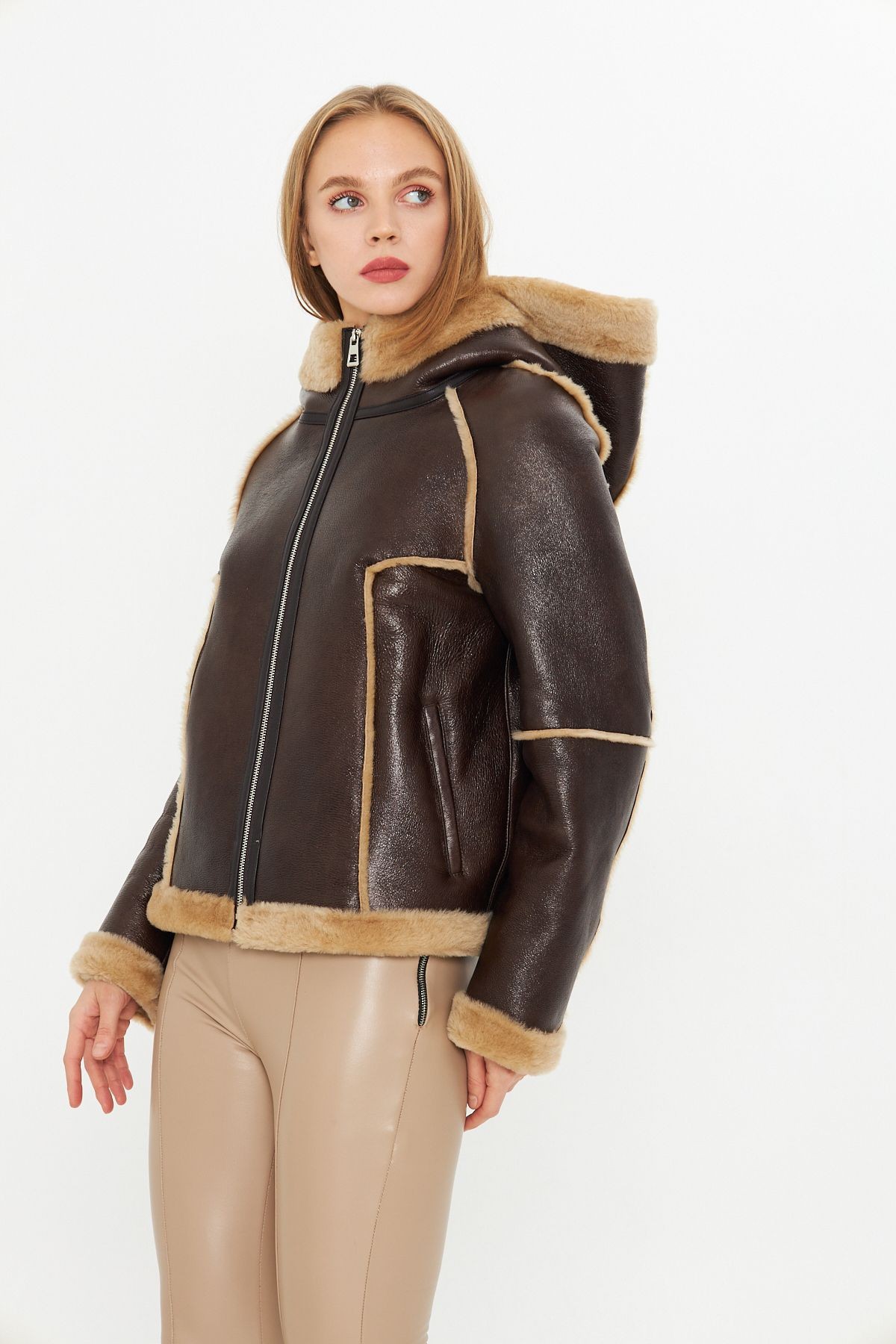 Hakiki Deri Kapüşonlu Oversize Kadın Mont - İçi Kürklü - Kahverengi 65 cm - 115522